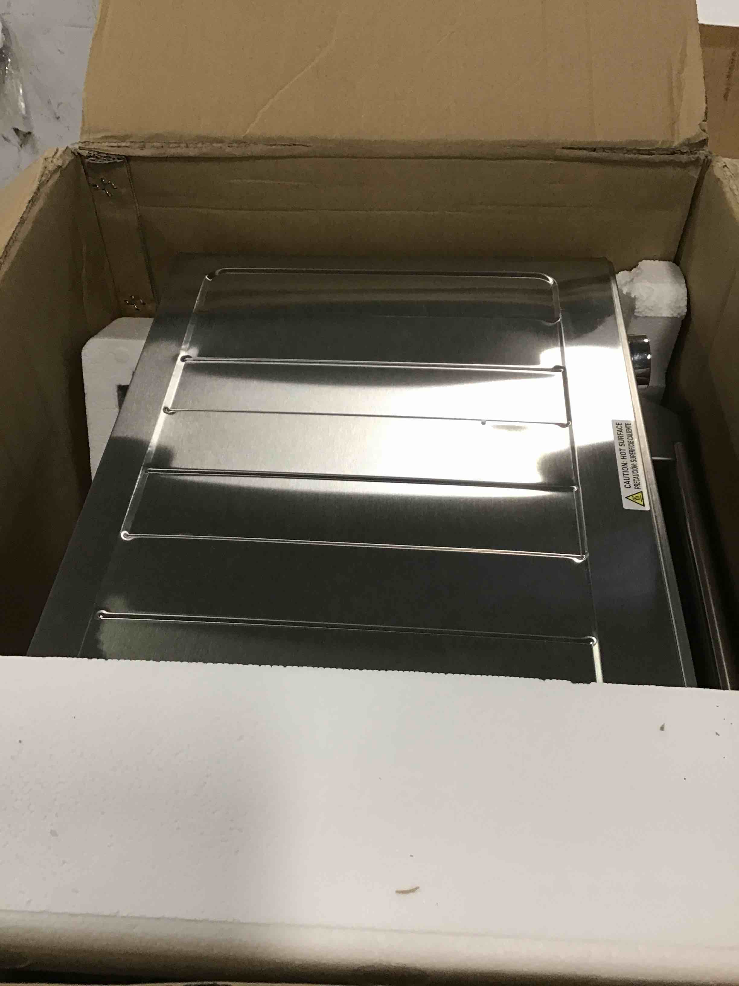 https://s3.amazonaws.com/lotting-images-prod/bidfta/RED5987239_1706988925519.jpeg