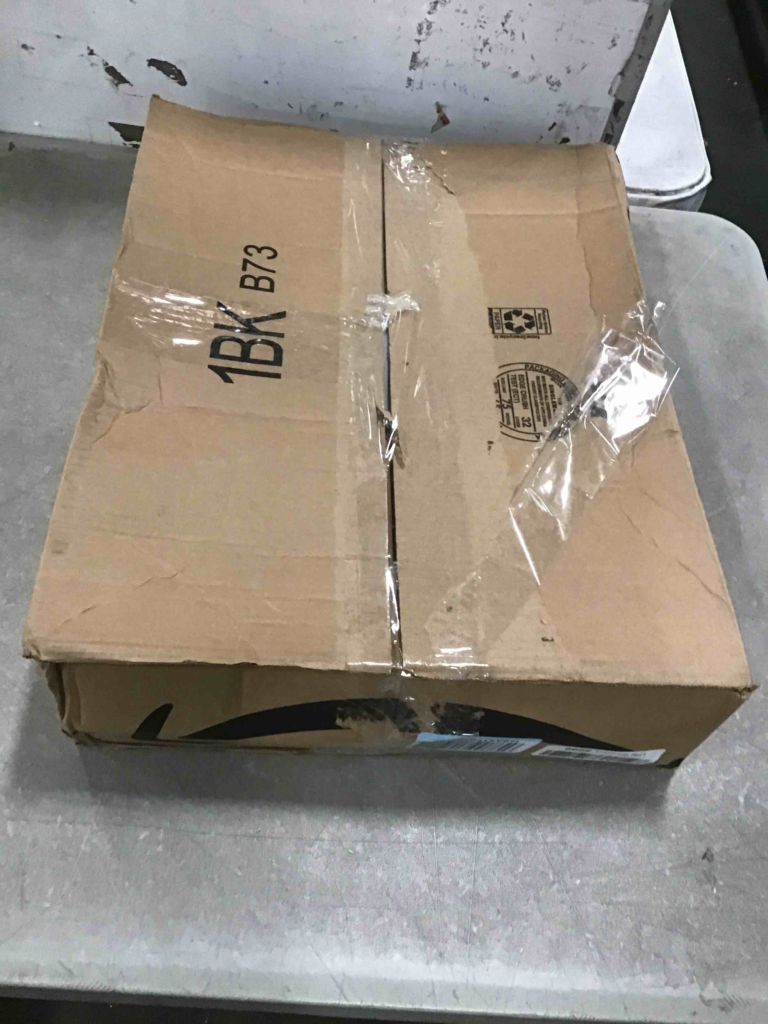 https://s3.amazonaws.com/lotting-images-prod/bidfta/RED5987574_1707227748158.jpeg