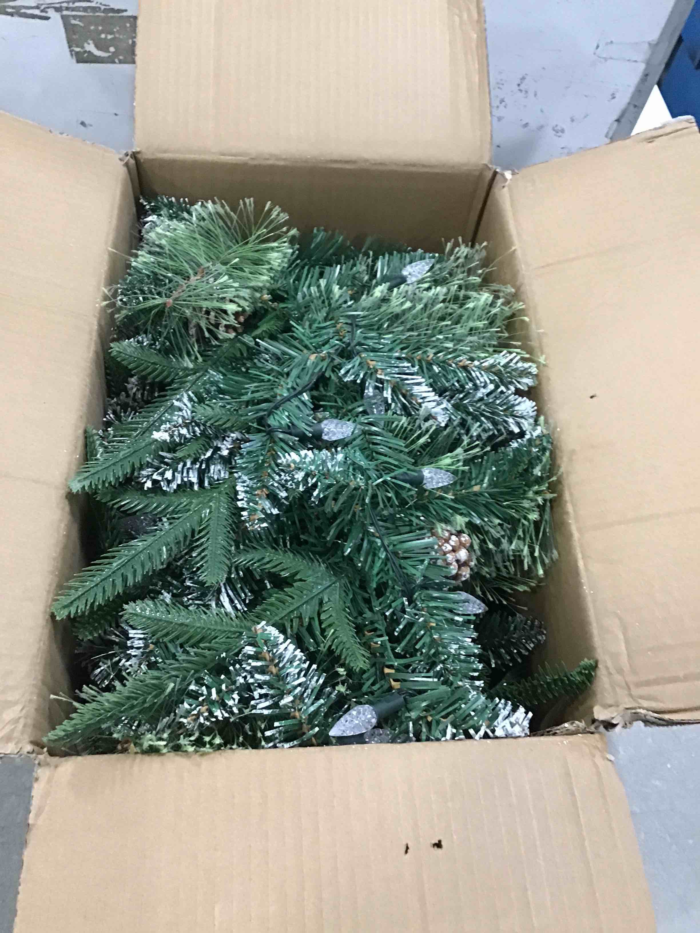 https://s3.amazonaws.com/lotting-images-prod/bidfta/RED5987726_1707248456784.jpeg