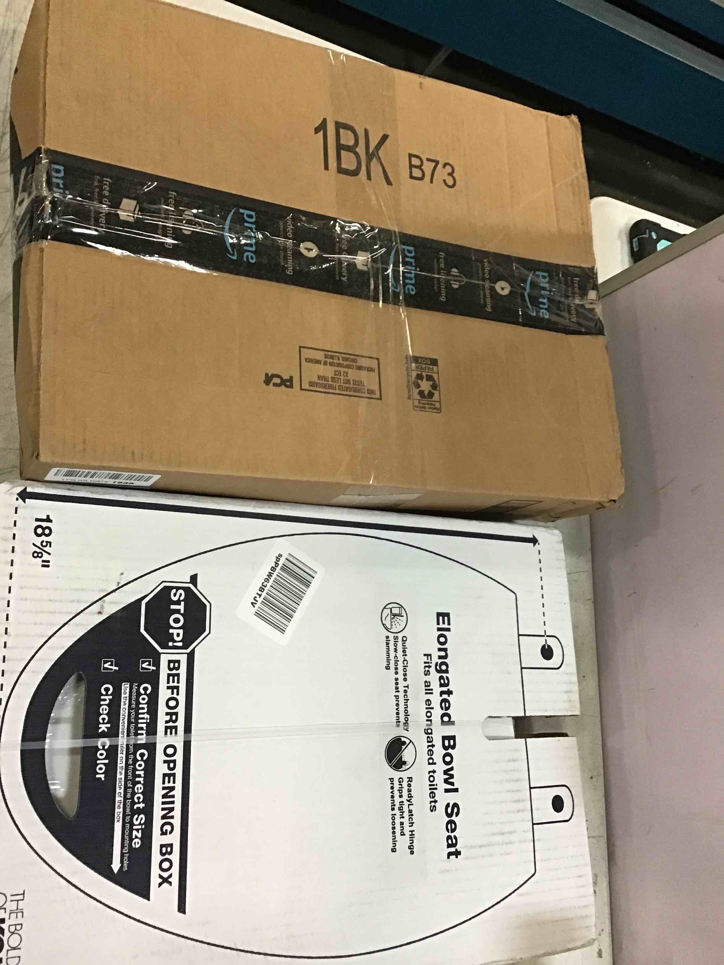 https://s3.amazonaws.com/lotting-images-prod/bidfta/RED5988216_1707480205823.jpeg