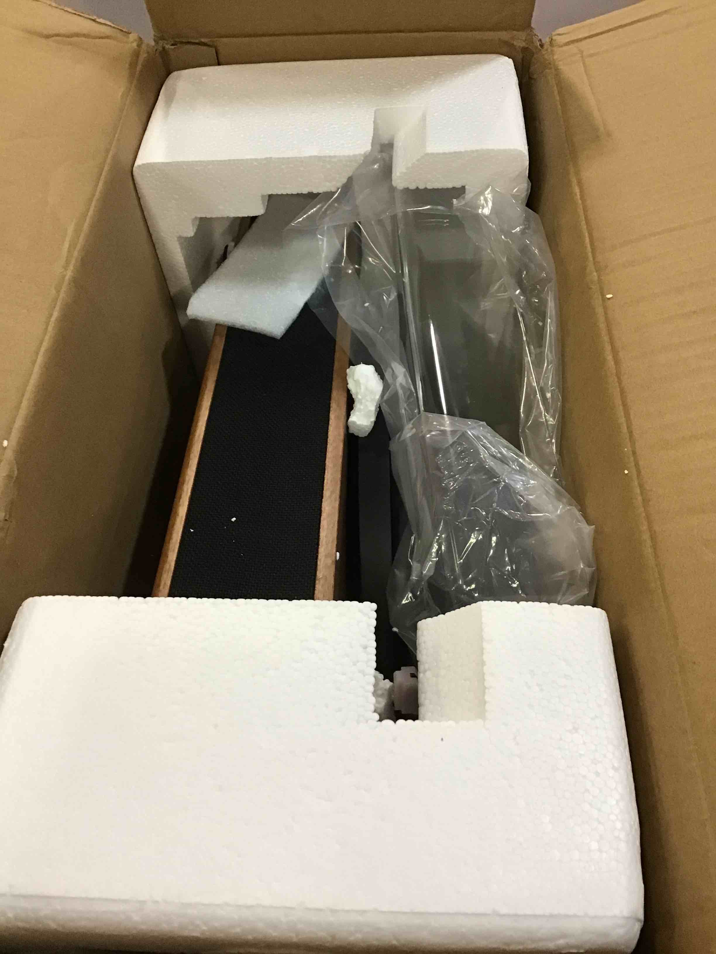 https://s3.amazonaws.com/lotting-images-prod/bidfta/RED5988259_1707484425058.jpeg