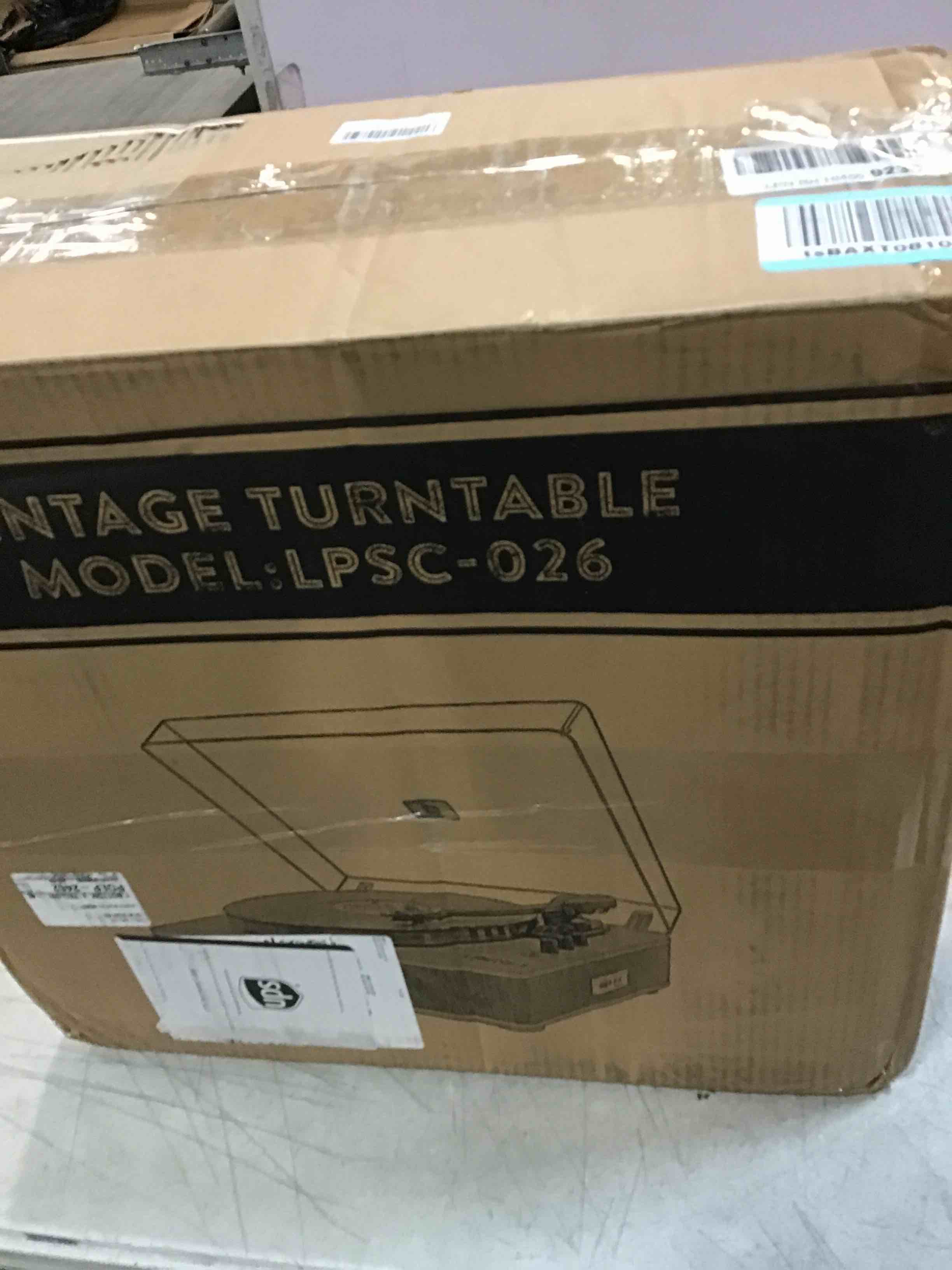 https://s3.amazonaws.com/lotting-images-prod/bidfta/RED5988259_1707484443824.jpeg