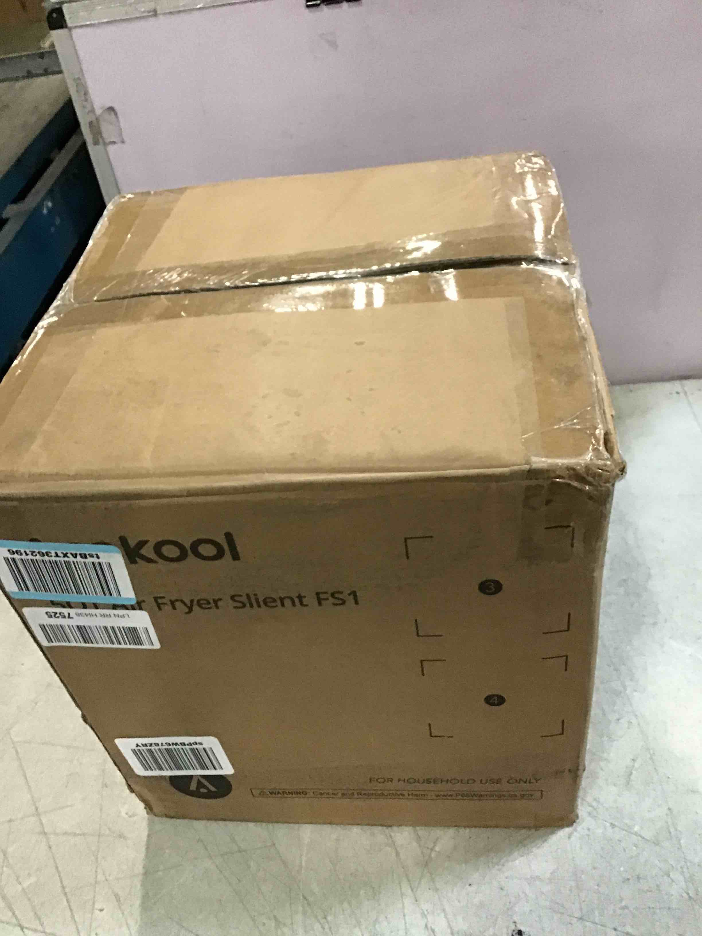 https://s3.amazonaws.com/lotting-images-prod/bidfta/RED5988360_1707497109123.jpeg