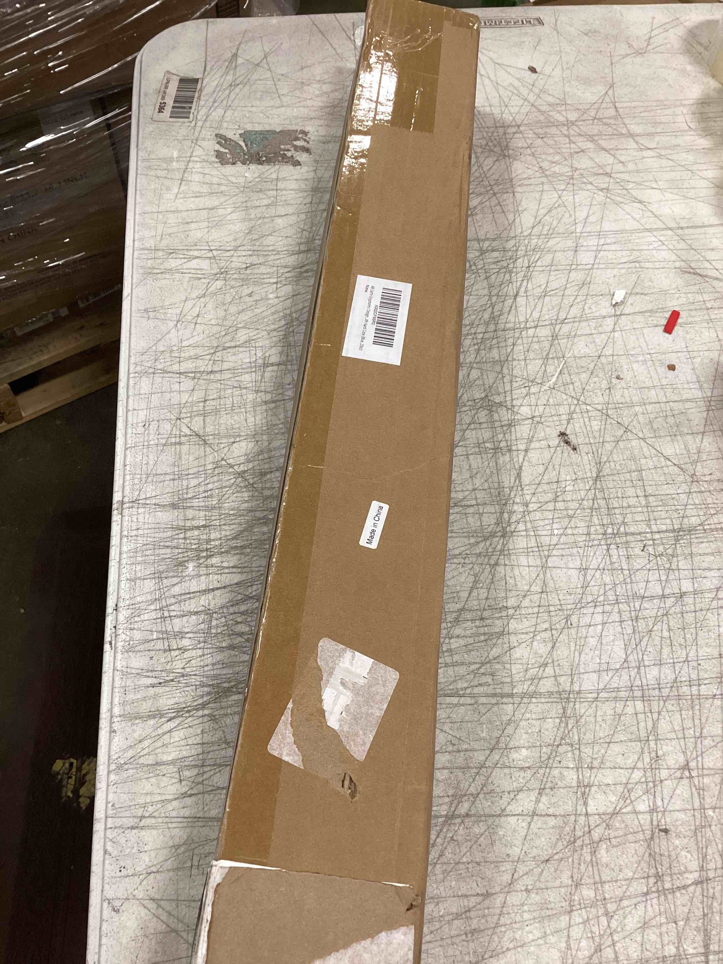 https://s3.amazonaws.com/lotting-images-prod/bidfta/RED5988853_1707135952029.jpeg