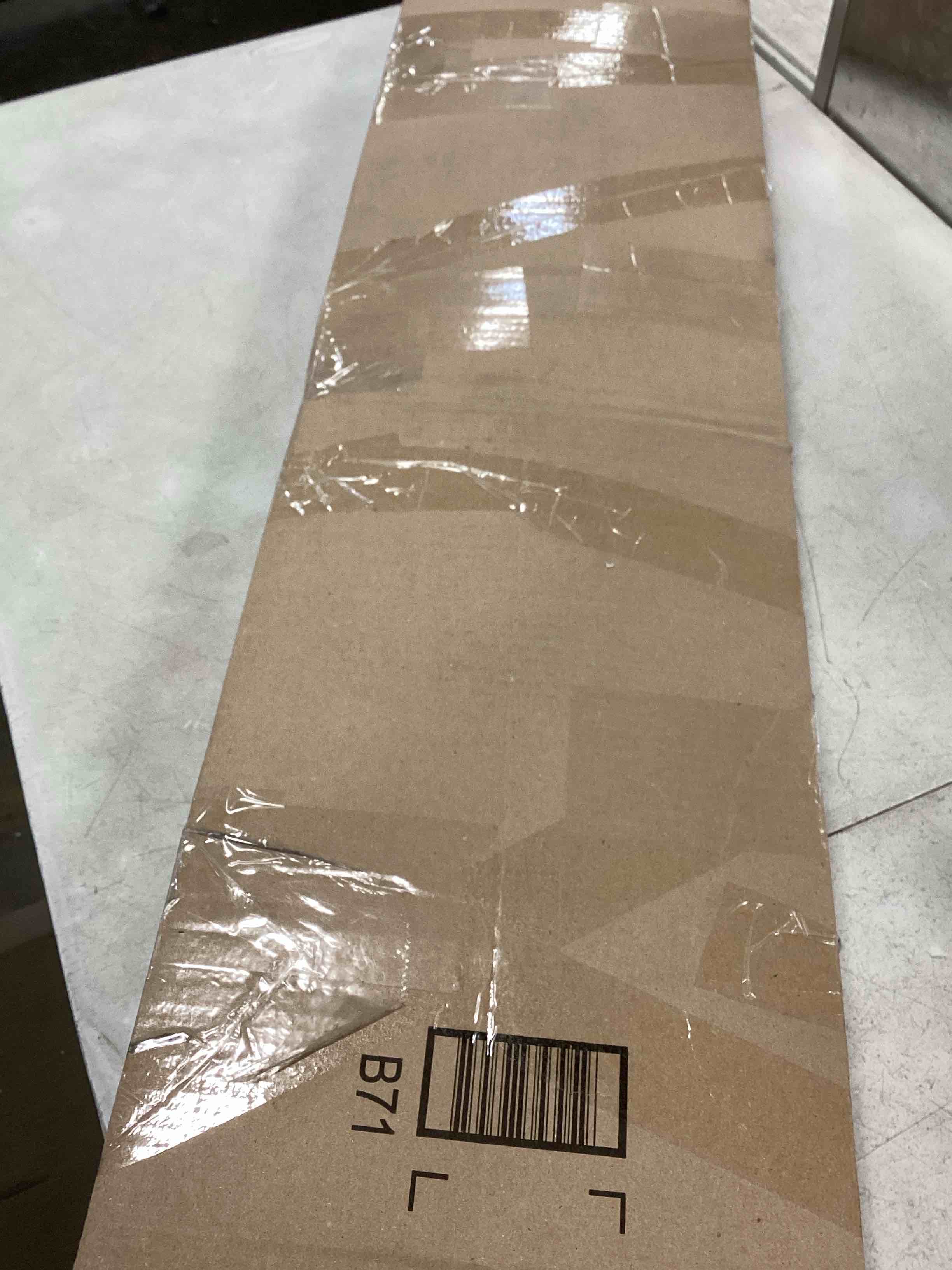 https://s3.amazonaws.com/lotting-images-prod/bidfta/RED5989181_1707233845536.jpeg