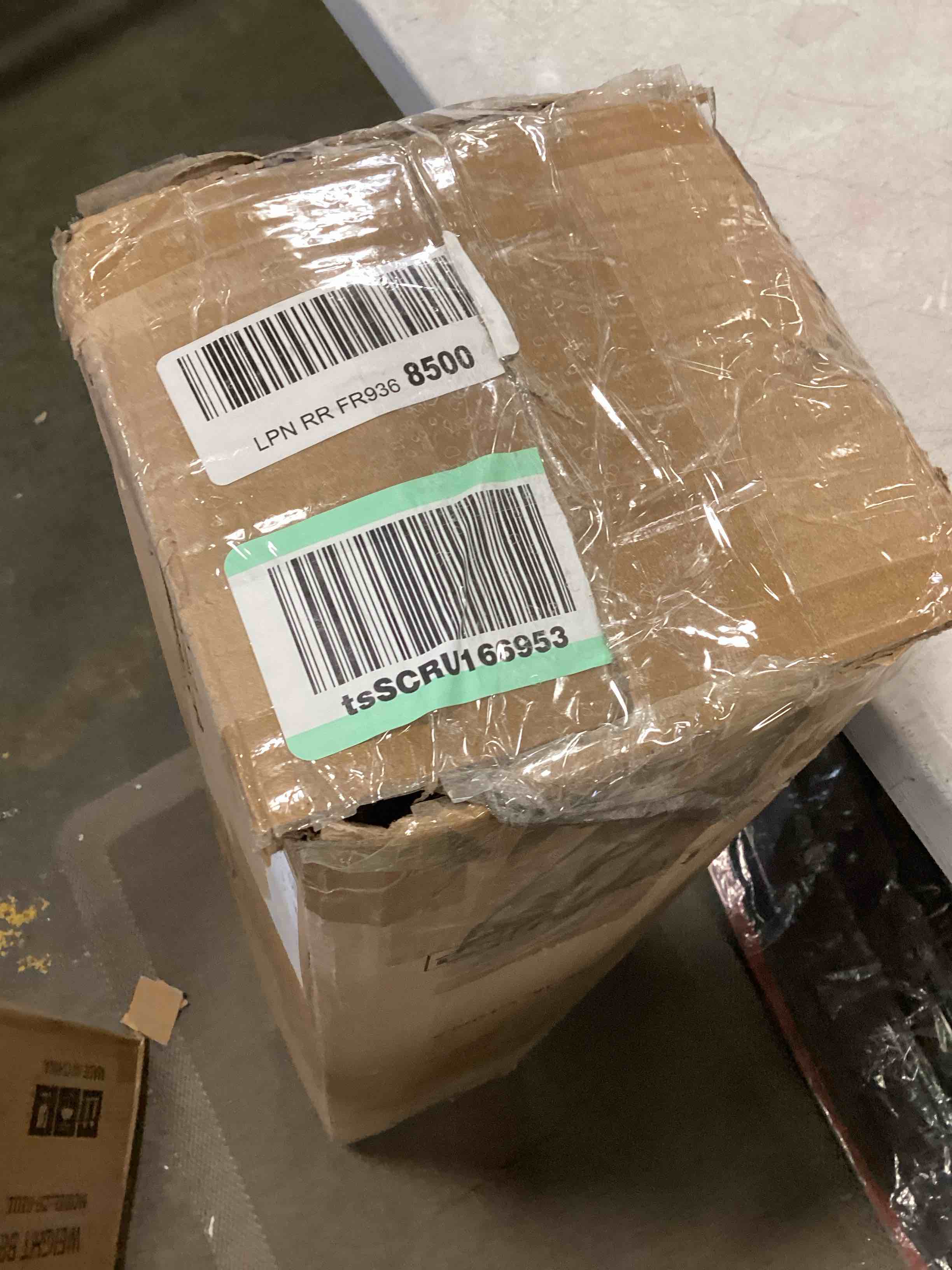 https://s3.amazonaws.com/lotting-images-prod/bidfta/RED5989212_1707237731868.jpeg