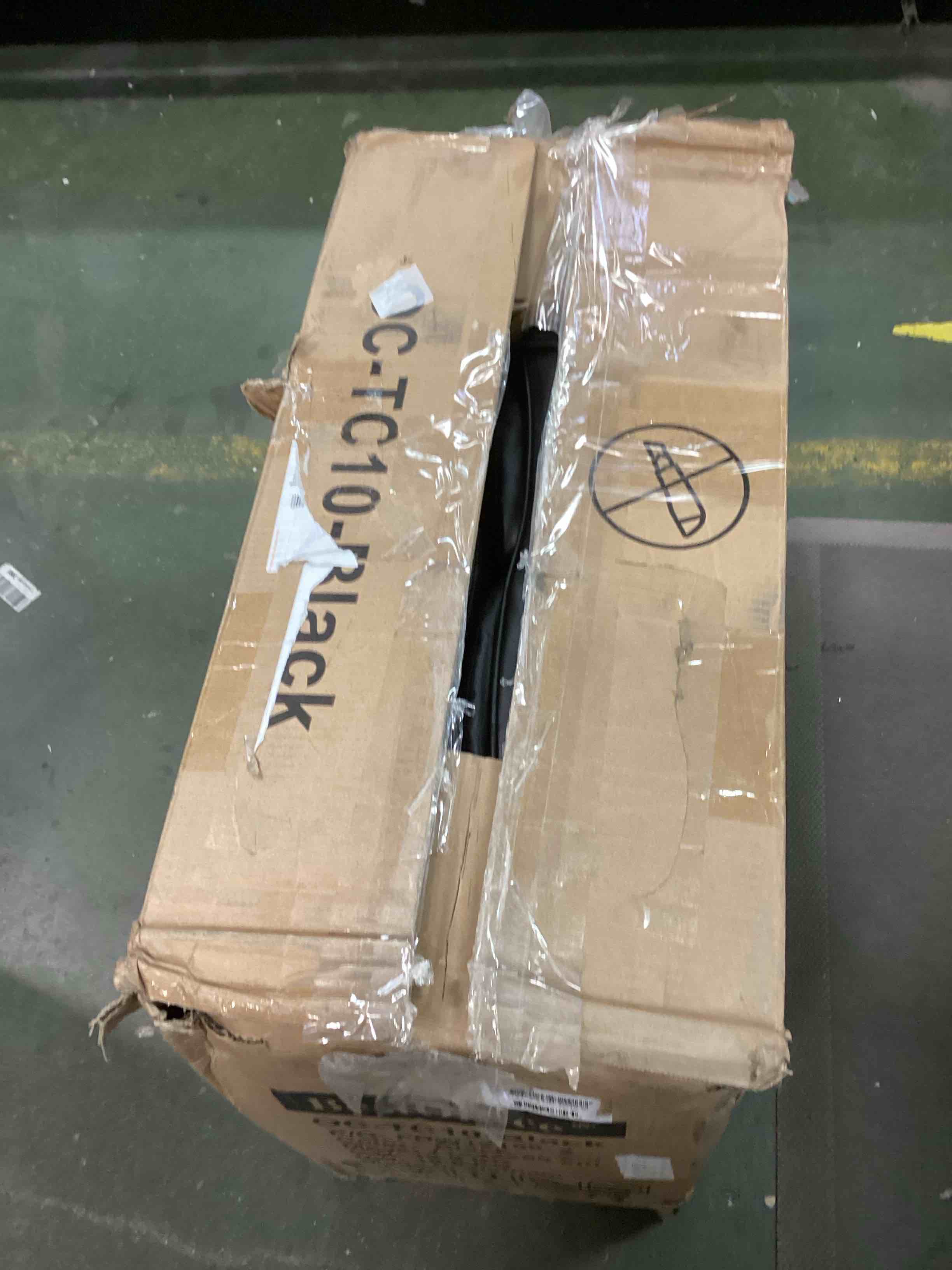 https://s3.amazonaws.com/lotting-images-prod/bidfta/RED5989851_1707484686400.jpeg