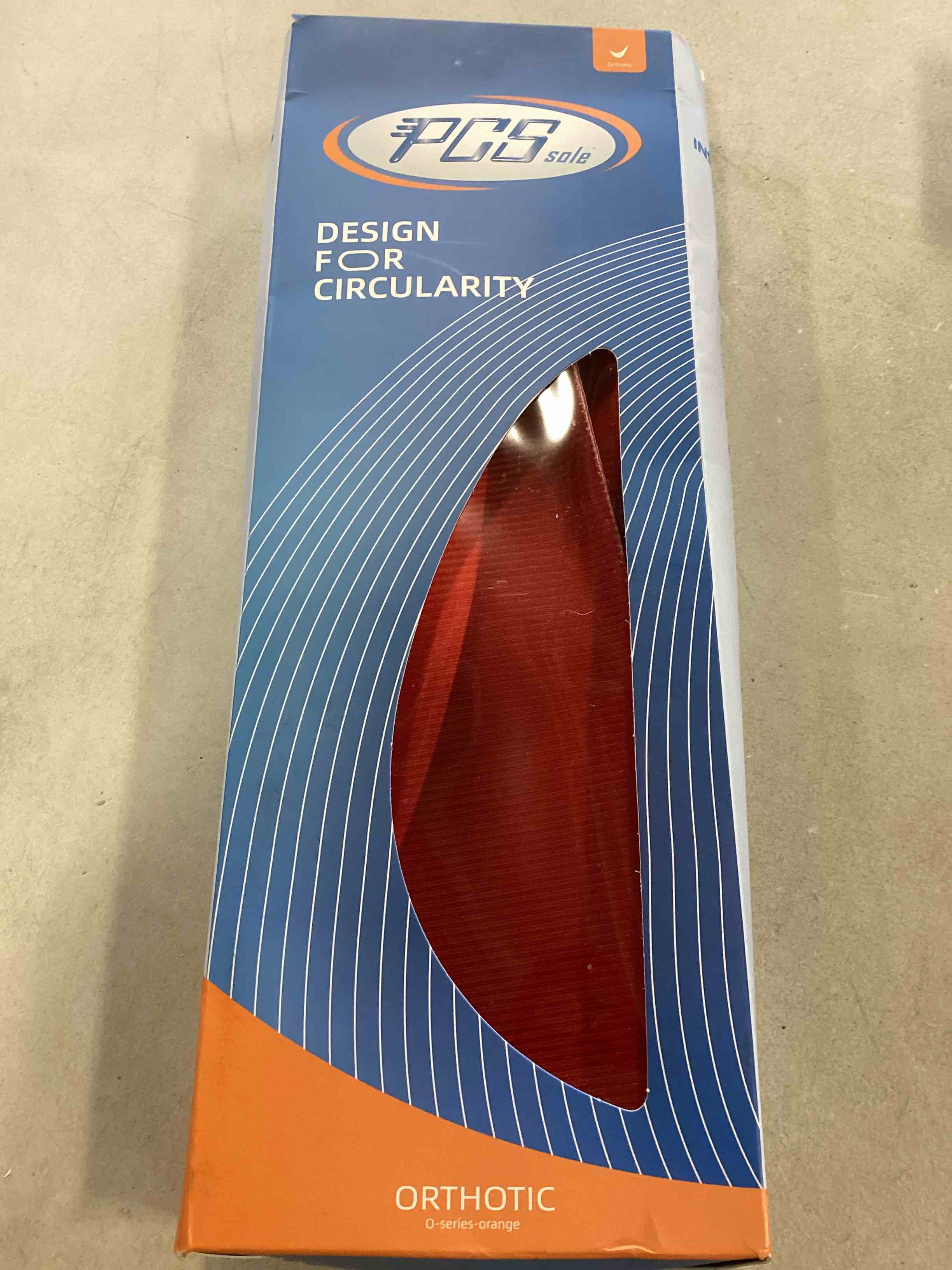 https://s3.amazonaws.com/lotting-images-prod/bidfta/RED5992057_1707496531337.jpeg