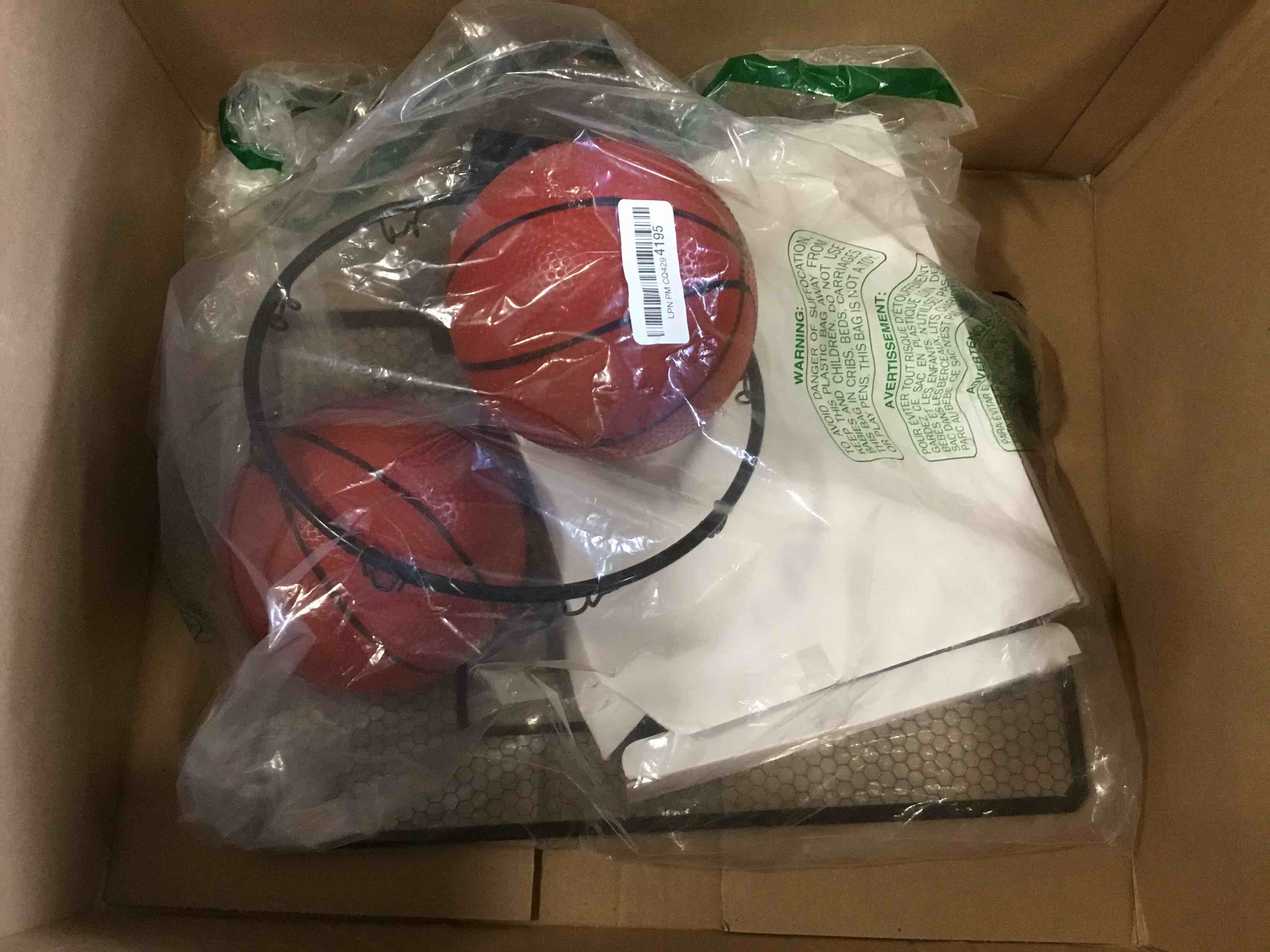 https://s3.amazonaws.com/lotting-images-prod/bidfta/RED5992602_1708012467137.jpeg