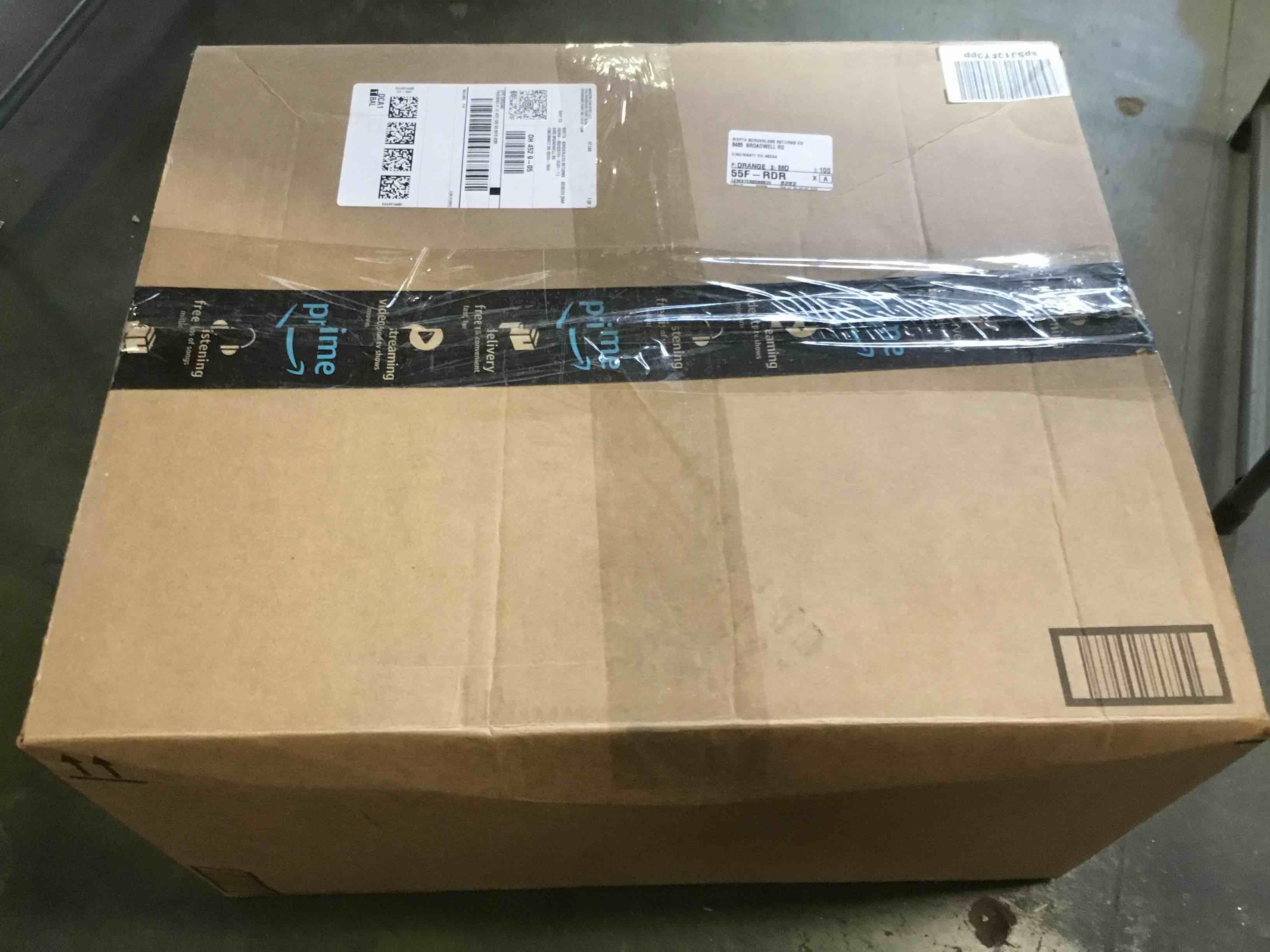 https://s3.amazonaws.com/lotting-images-prod/bidfta/RED5992602_1708012498409.jpeg