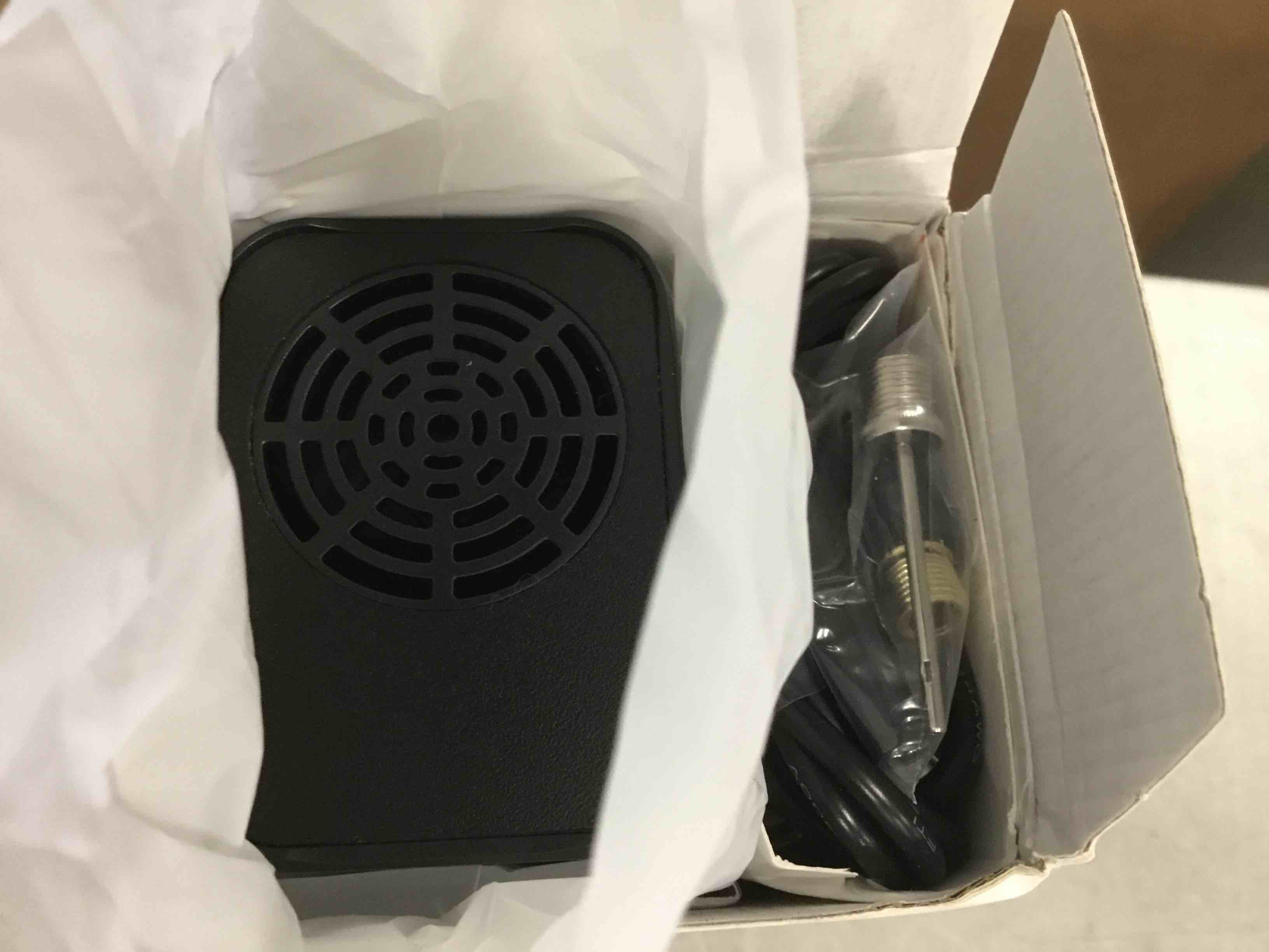 https://s3.amazonaws.com/lotting-images-prod/bidfta/RED5992616_1708013823784.jpeg