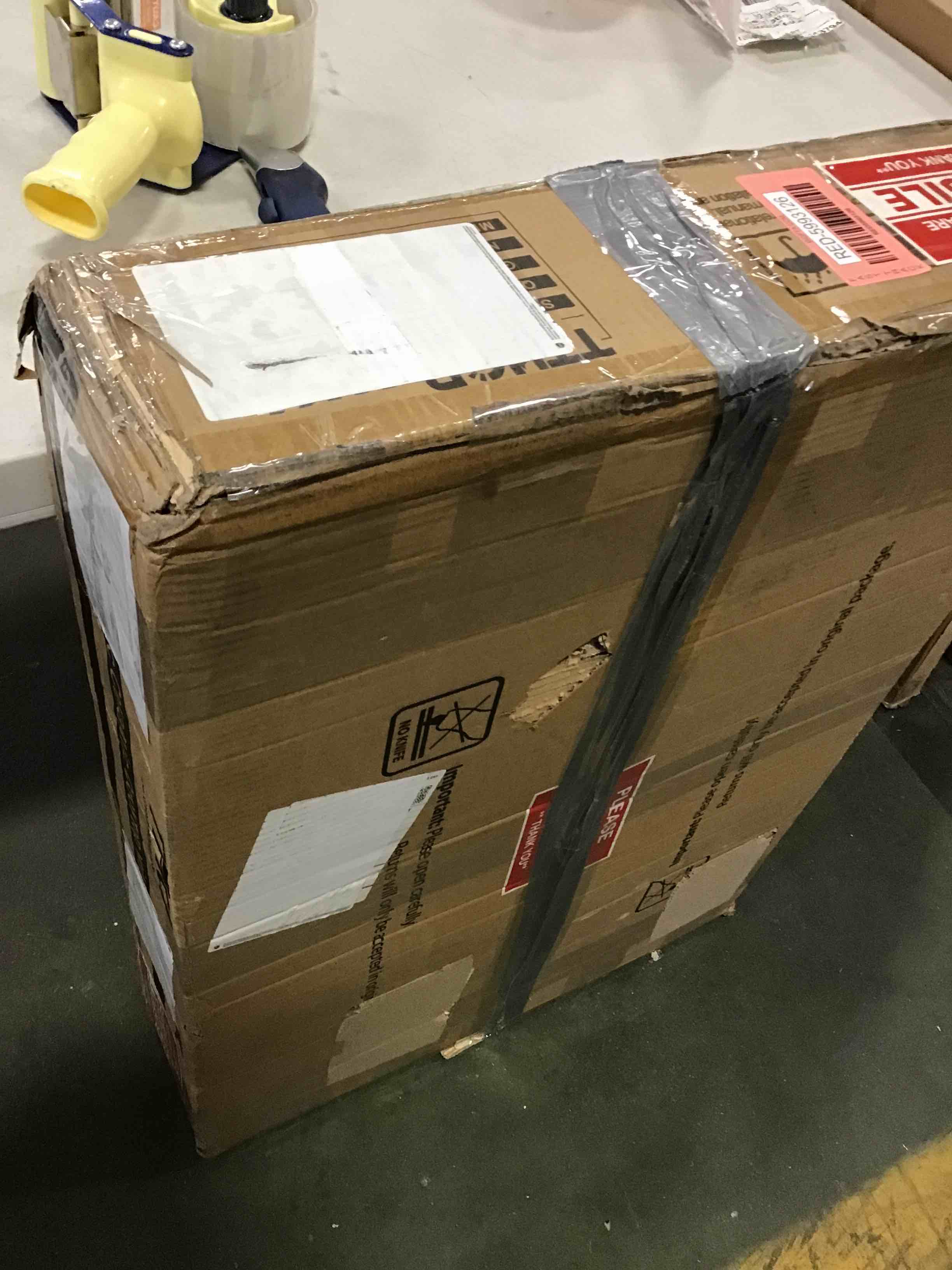 https://s3.amazonaws.com/lotting-images-prod/bidfta/RED5993126_1707239316282.jpeg