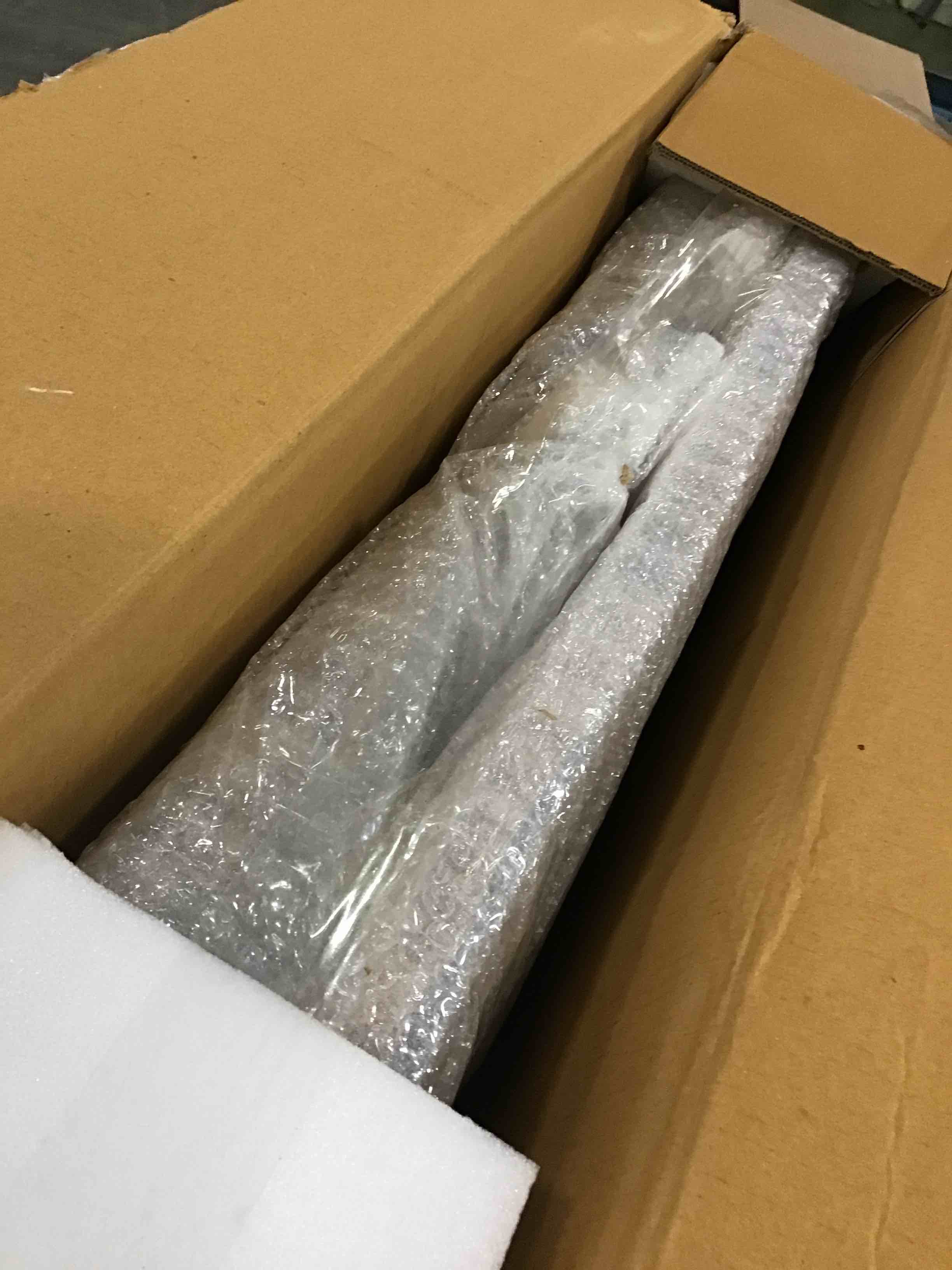 https://s3.amazonaws.com/lotting-images-prod/bidfta/RED5993596_1707497861789.jpeg