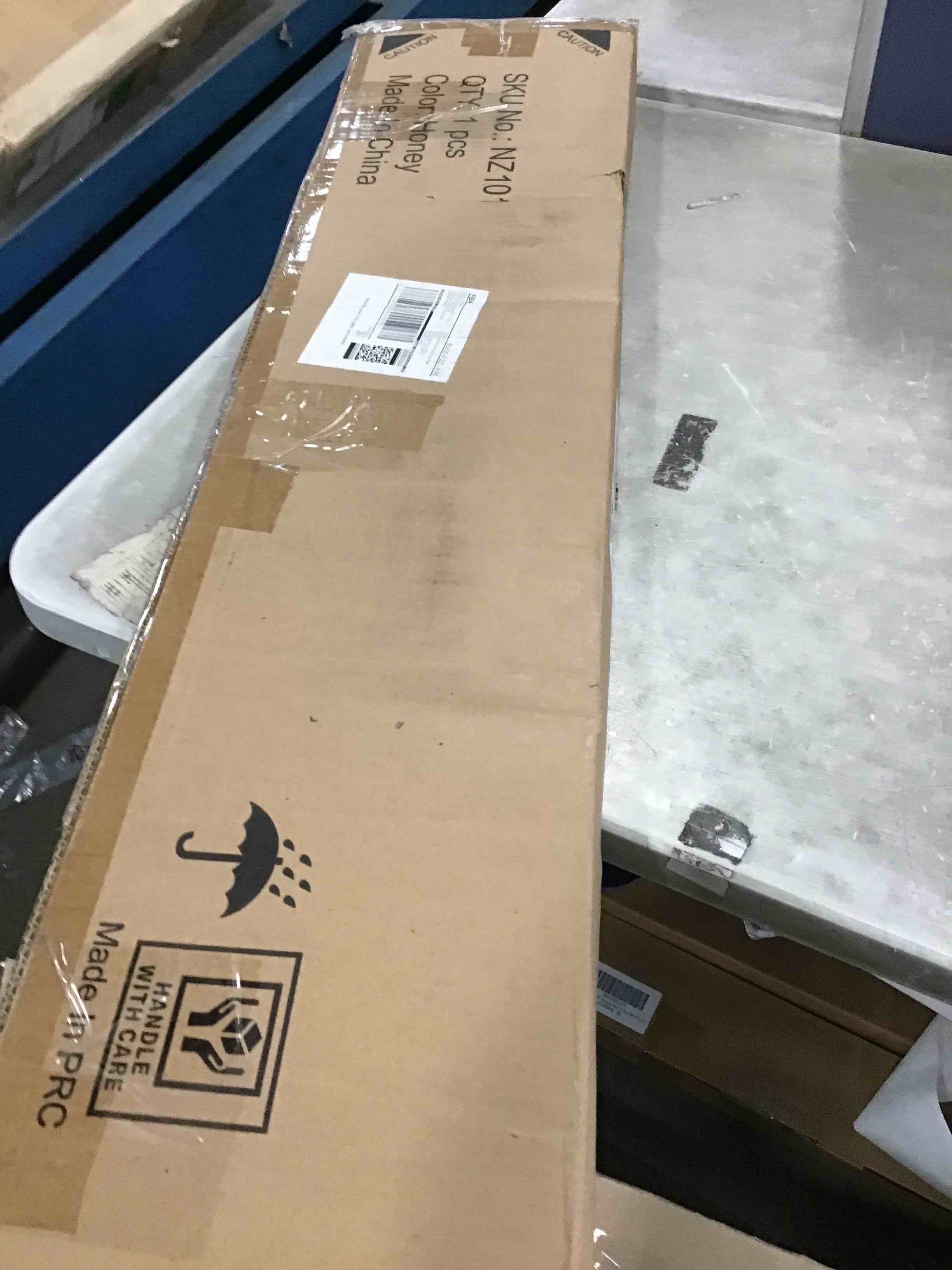 https://s3.amazonaws.com/lotting-images-prod/bidfta/RED5993706_1707506835385.jpeg