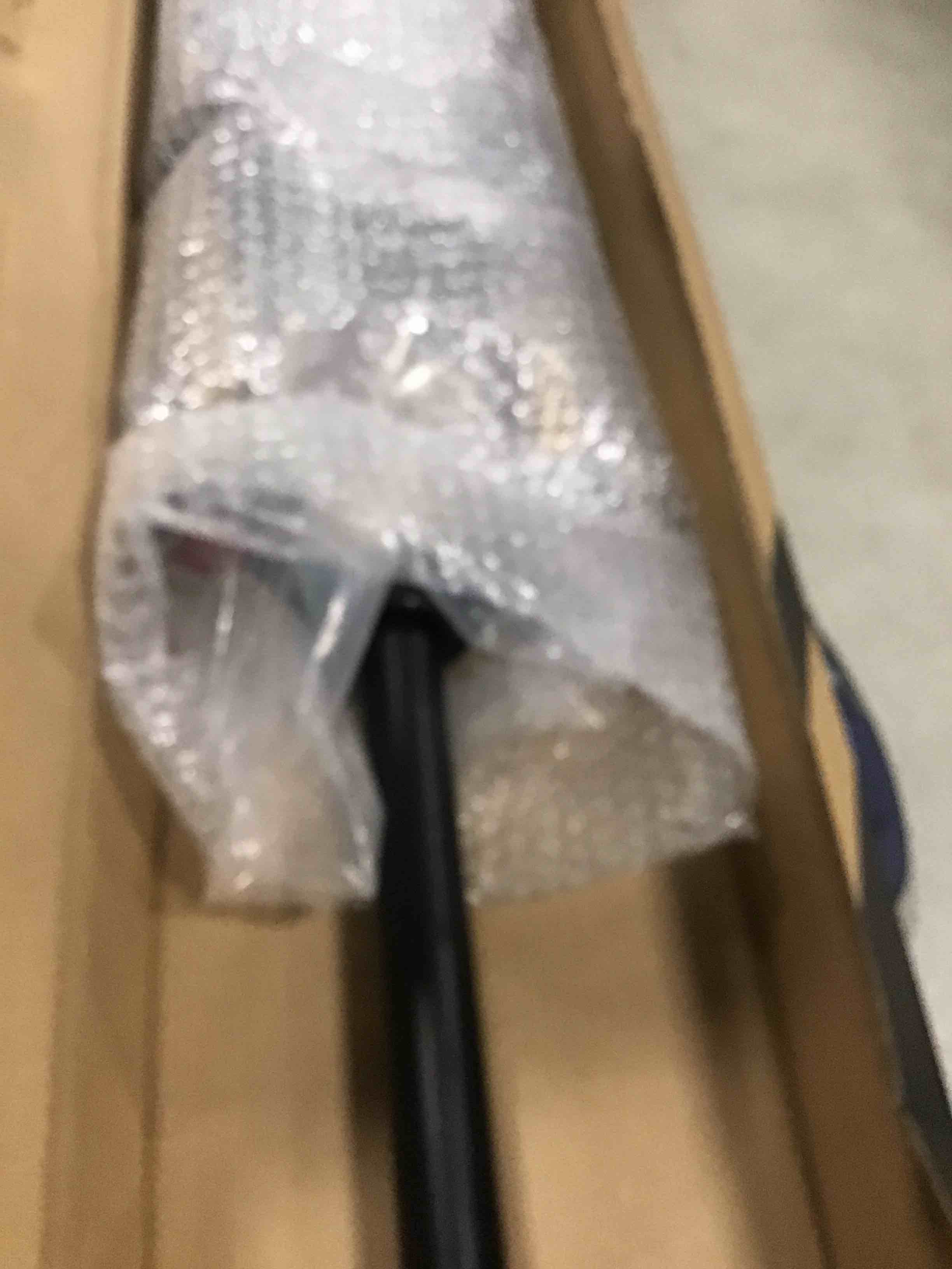 https://s3.amazonaws.com/lotting-images-prod/bidfta/RED5994138_1707740528057.jpeg