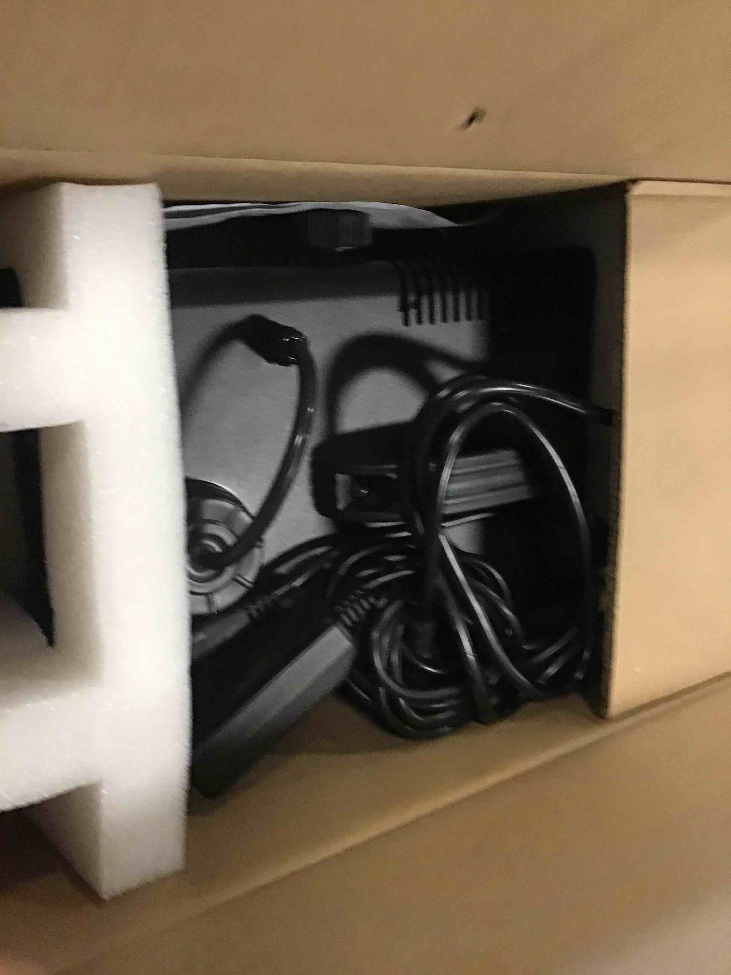 https://s3.amazonaws.com/lotting-images-prod/bidfta/RED5994309_1707753854835.jpeg