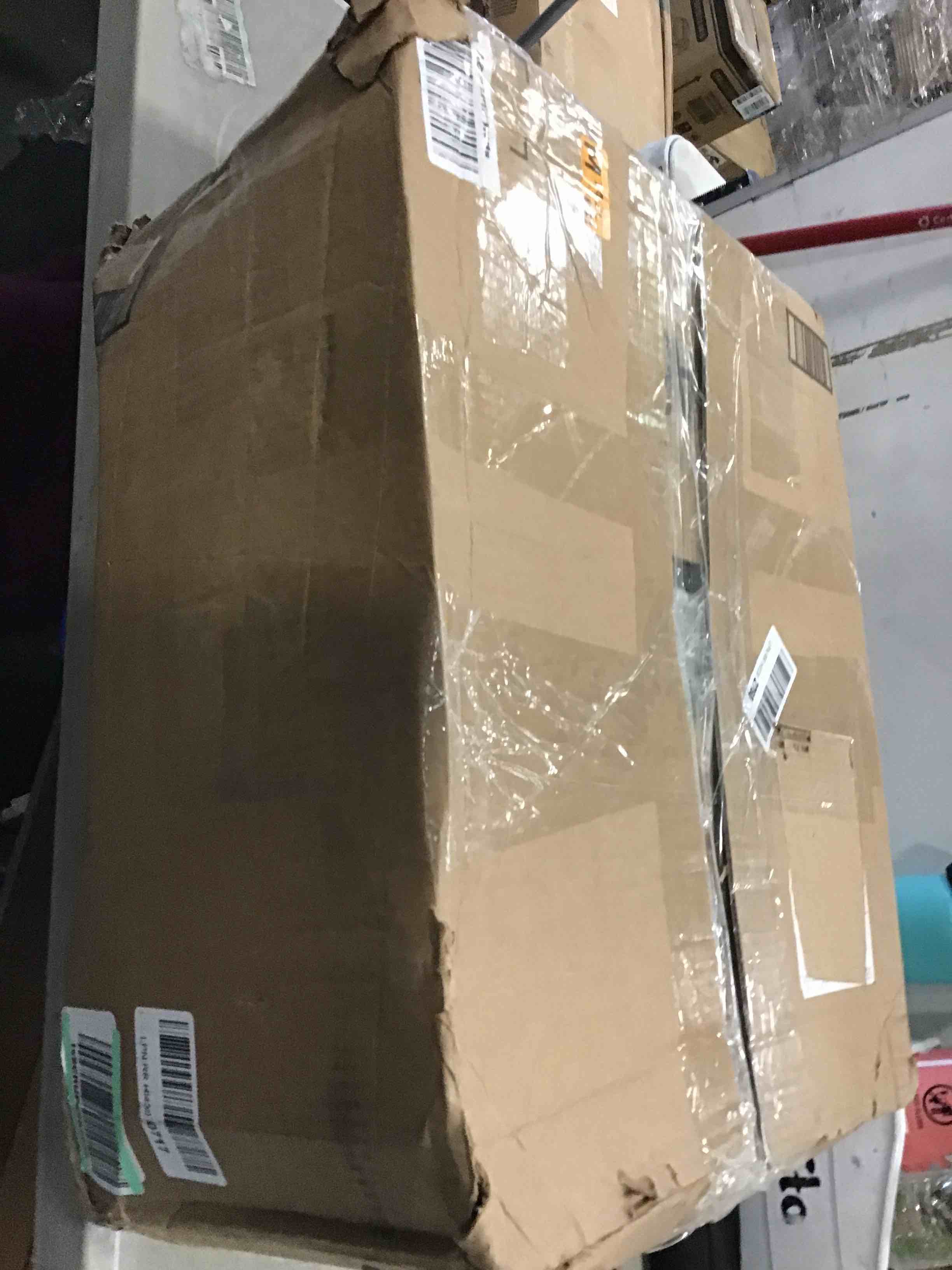 https://s3.amazonaws.com/lotting-images-prod/bidfta/RED5994438_1707763693370.jpeg
