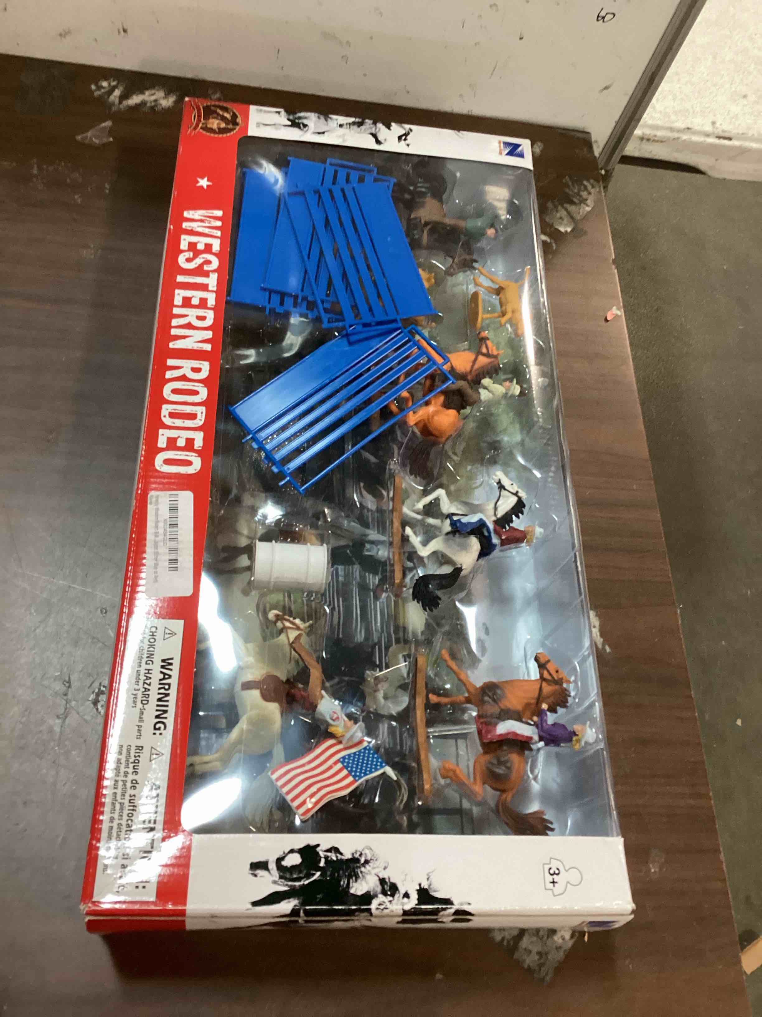 https://s3.amazonaws.com/lotting-images-prod/bidfta/RED5994663_1707426638968.jpeg