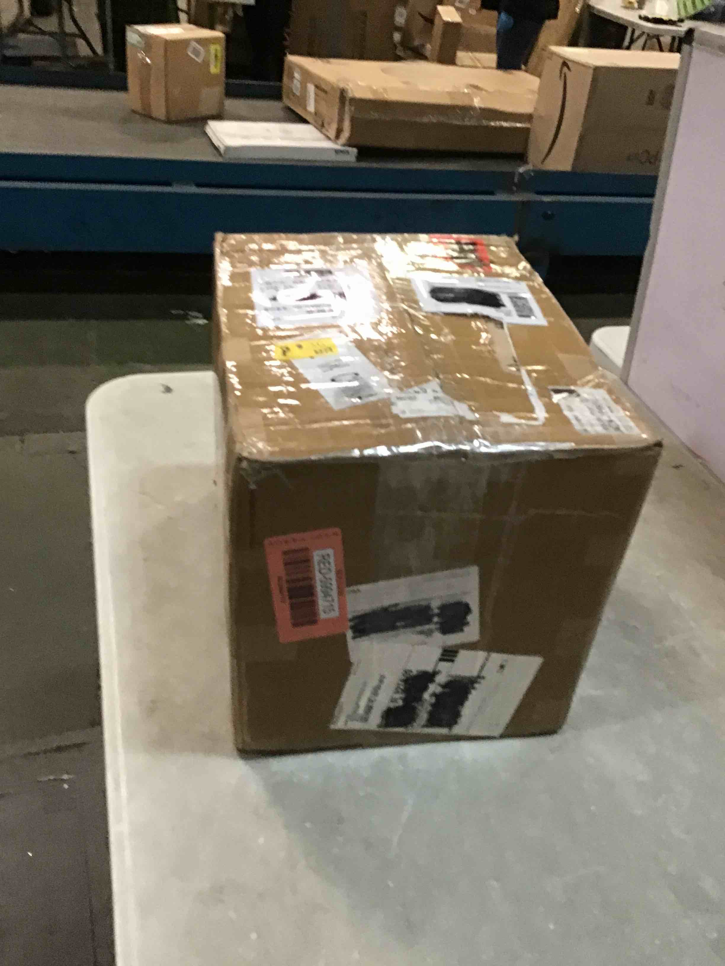 https://s3.amazonaws.com/lotting-images-prod/bidfta/RED5994715_1707481910848.jpeg