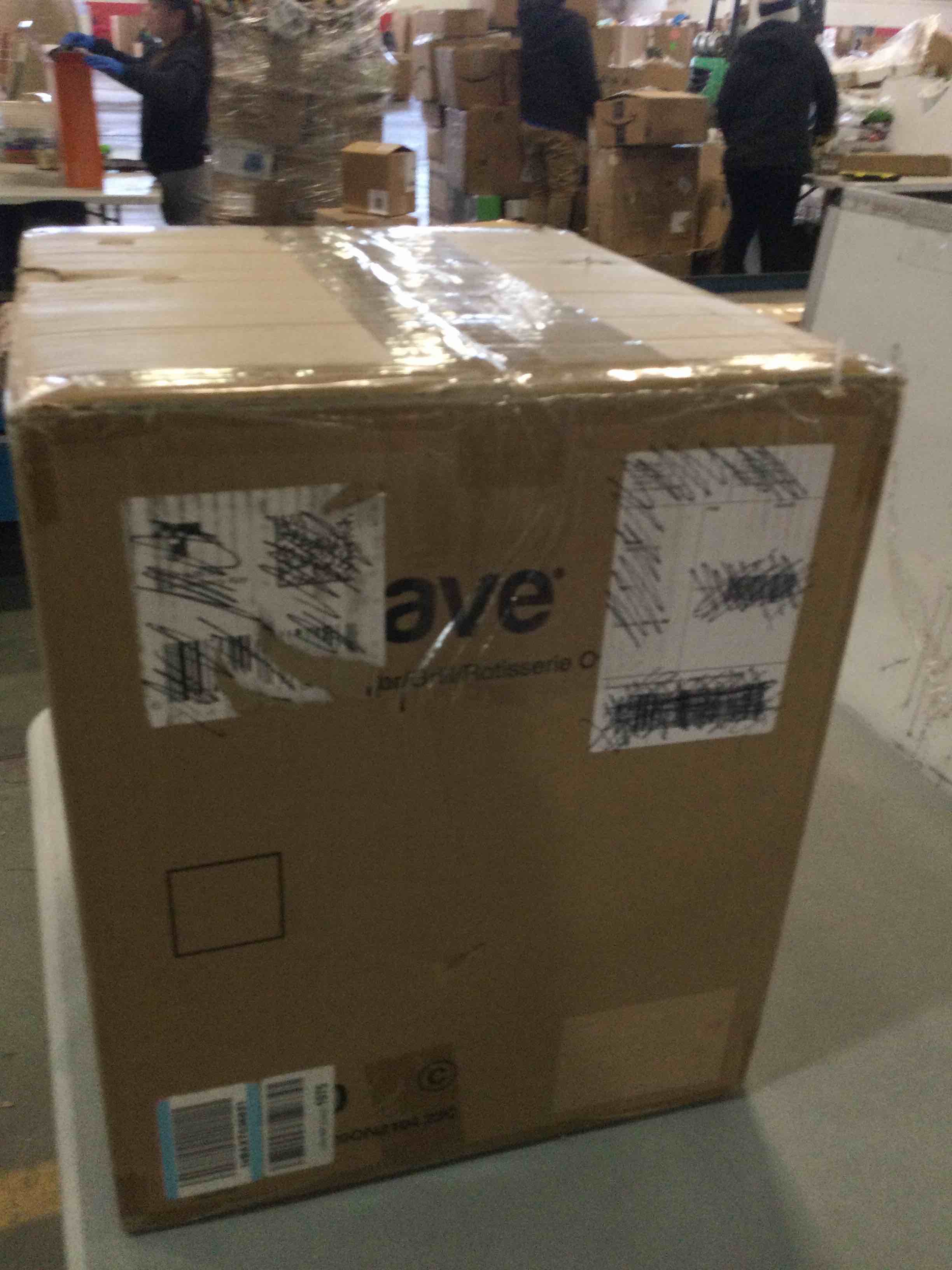 https://s3.amazonaws.com/lotting-images-prod/bidfta/RED5995123_1707850252583.jpeg