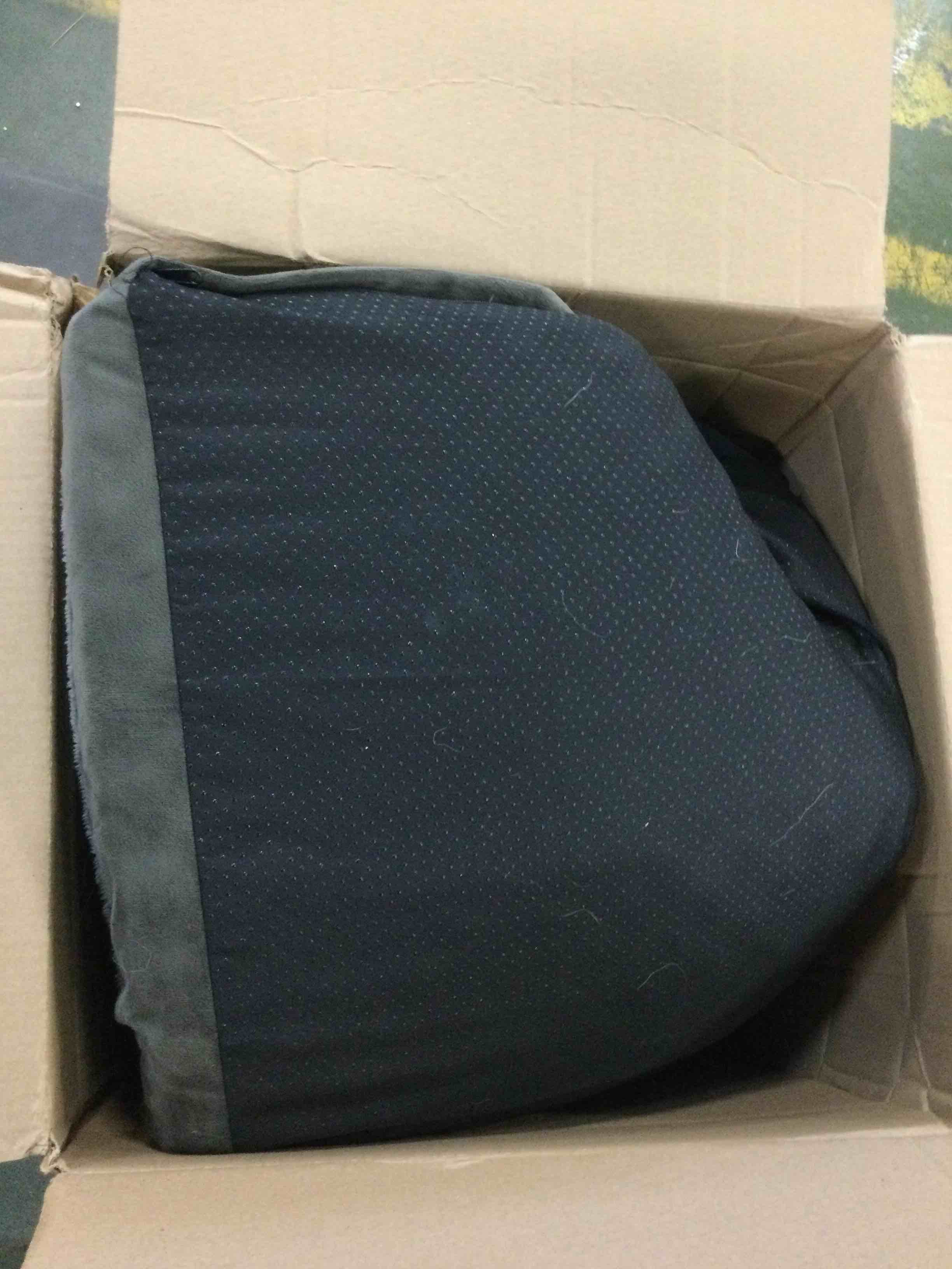 https://s3.amazonaws.com/lotting-images-prod/bidfta/RED5995213_1707918564433.jpeg