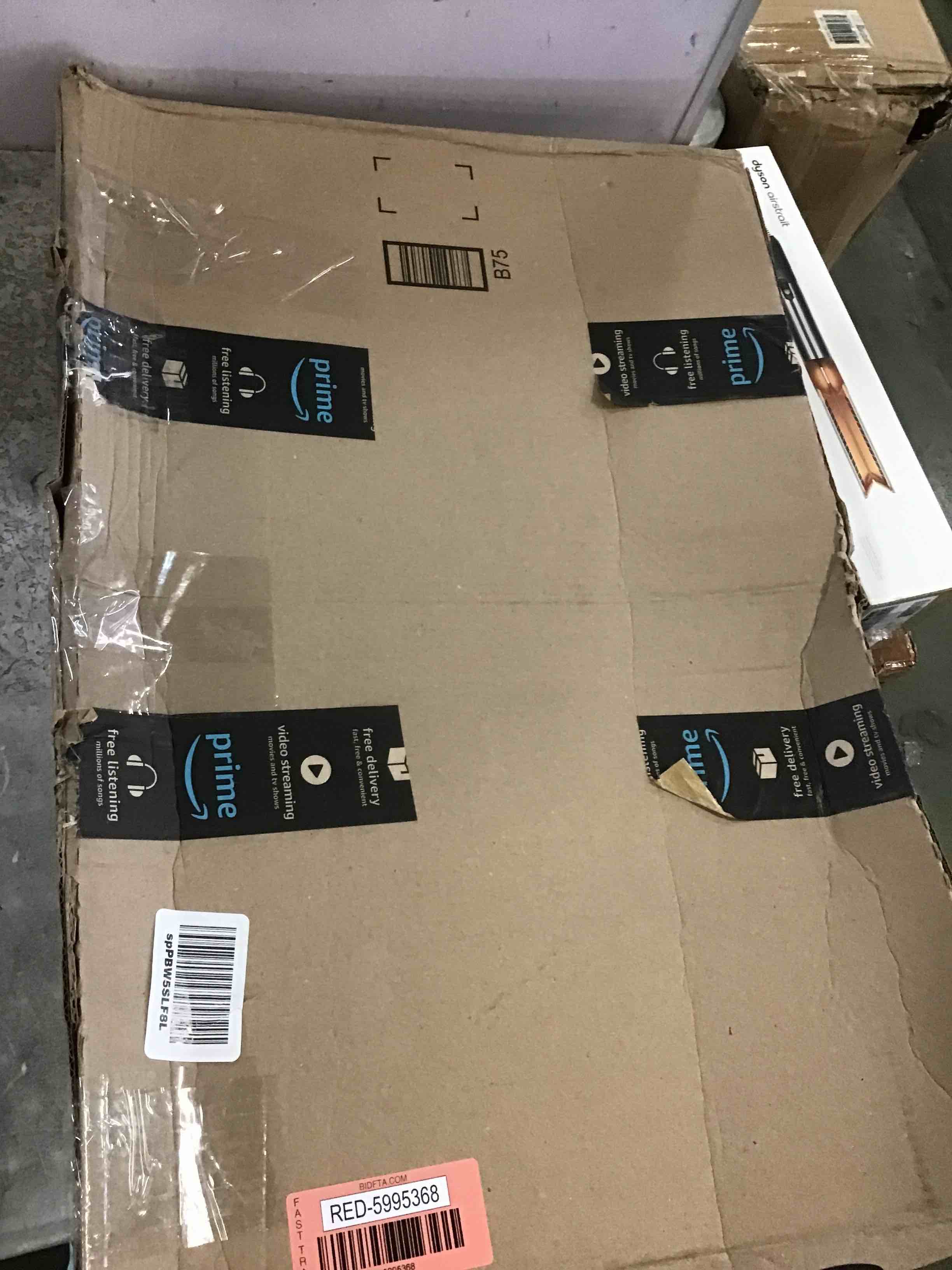 https://s3.amazonaws.com/lotting-images-prod/bidfta/RED5995368_1707937894820.jpeg