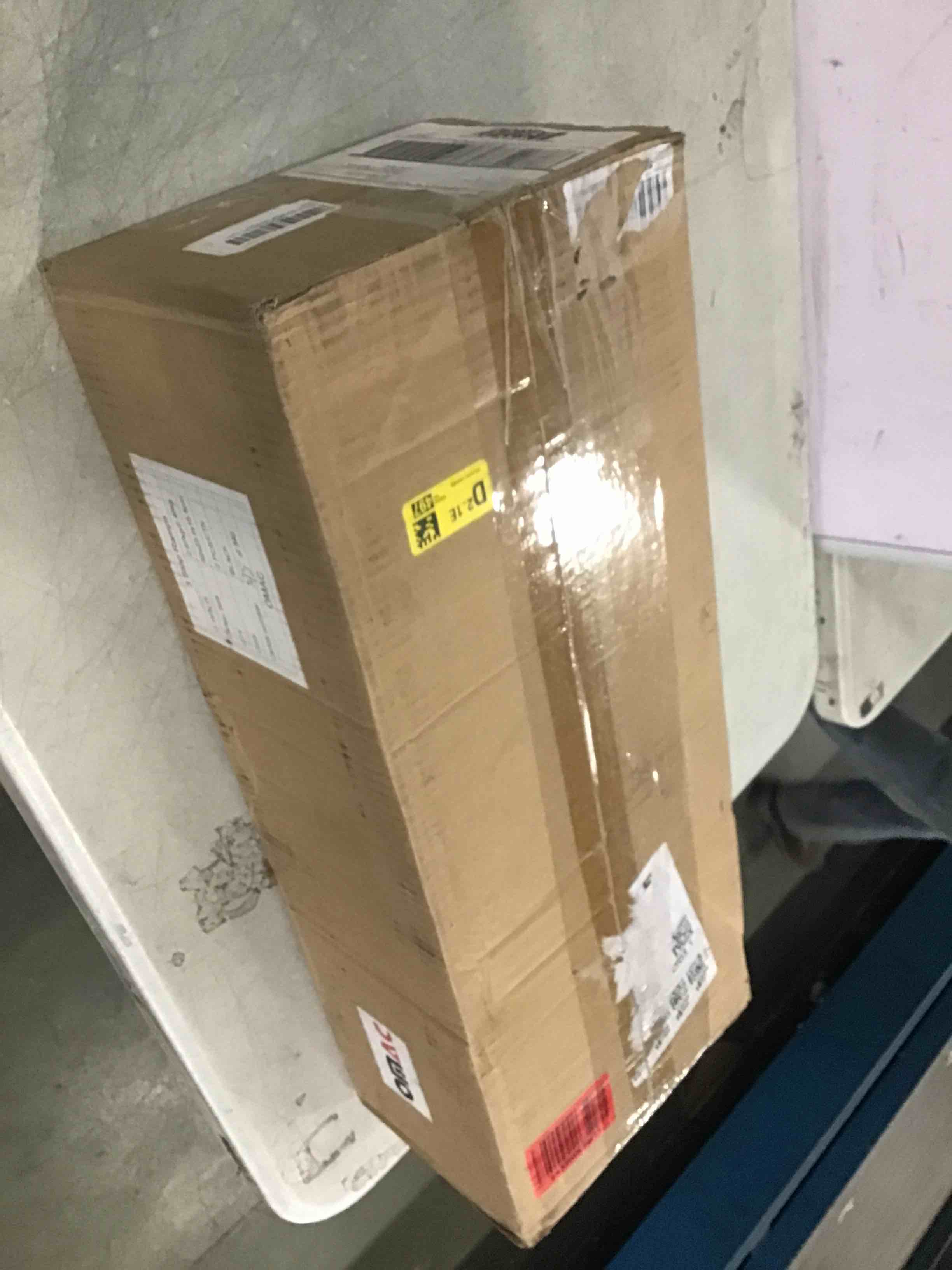 https://s3.amazonaws.com/lotting-images-prod/bidfta/RED5995459_1708094644924.jpeg