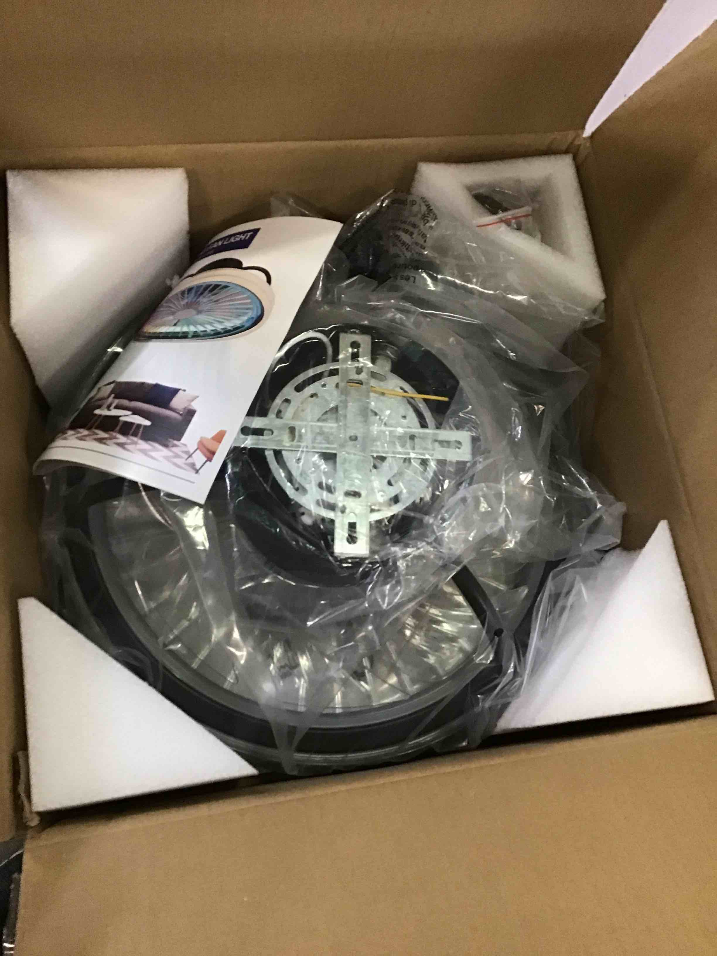 https://s3.amazonaws.com/lotting-images-prod/bidfta/RED5995495_1708100501272.jpeg