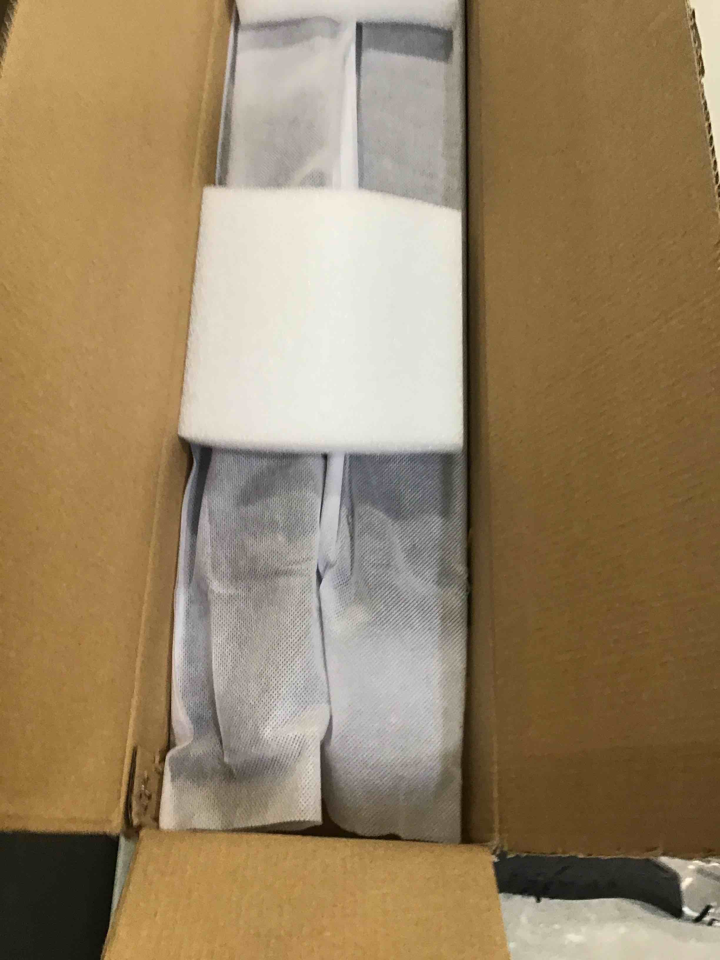 https://s3.amazonaws.com/lotting-images-prod/bidfta/RED5995701_1708190837044.jpeg