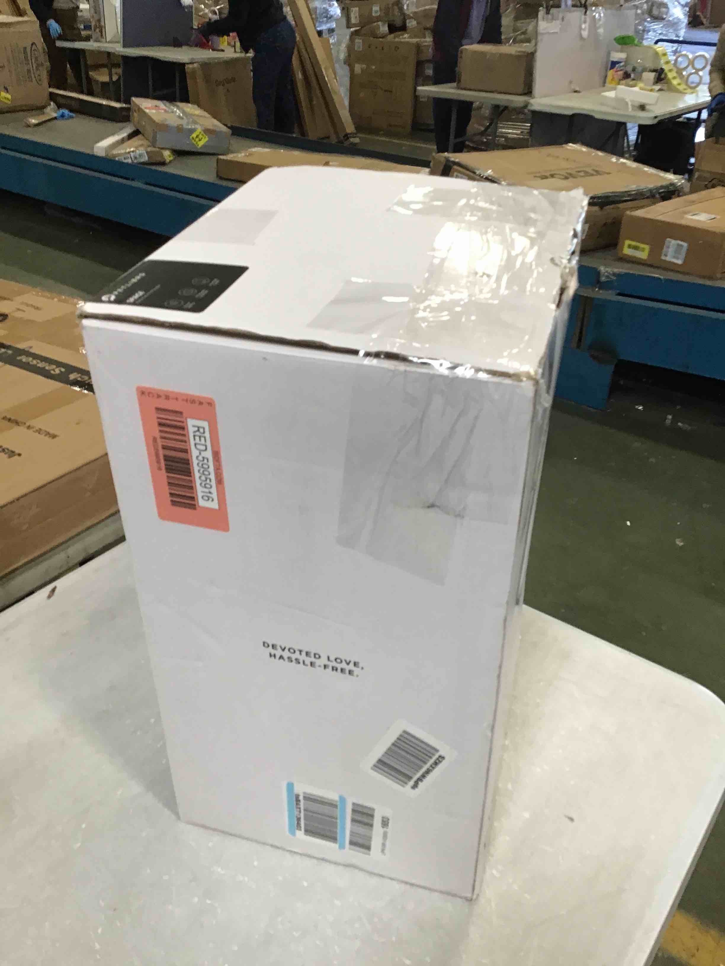 https://s3.amazonaws.com/lotting-images-prod/bidfta/RED5995916_1708358644320.jpeg