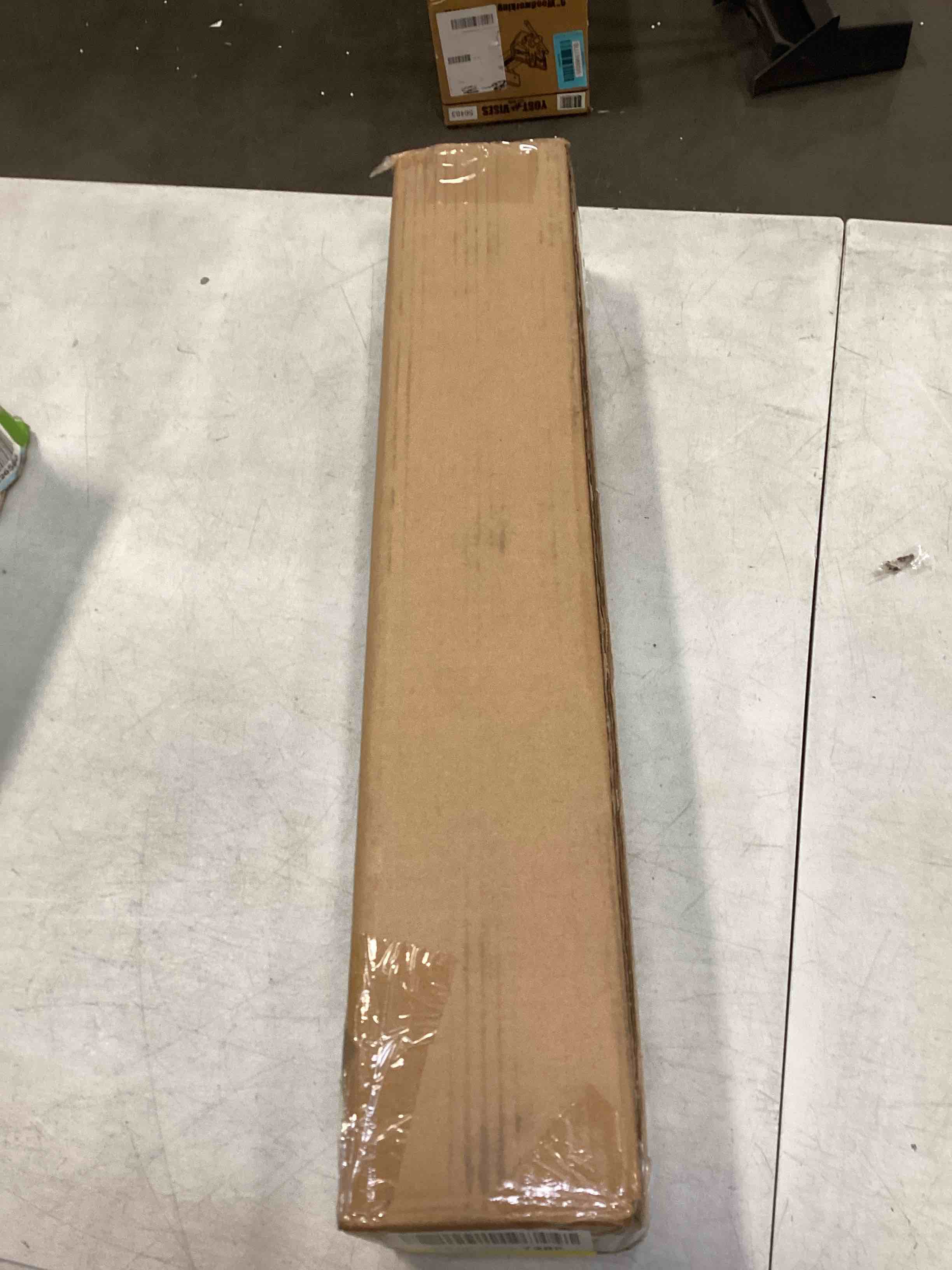 https://s3.amazonaws.com/lotting-images-prod/bidfta/RED5996453_1708788953985.jpeg