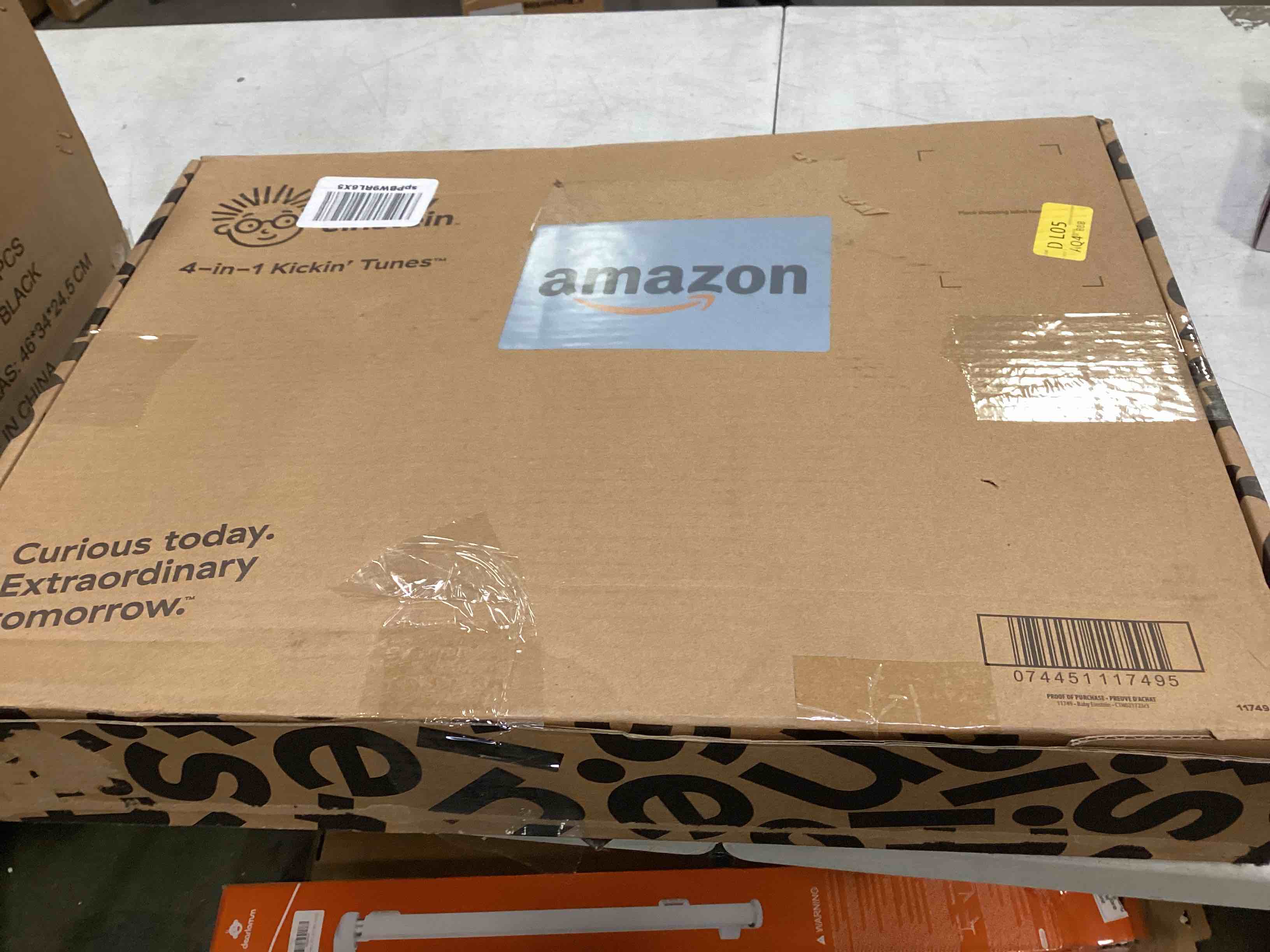 https://s3.amazonaws.com/lotting-images-prod/bidfta/RED5996458_1708789587817.jpeg