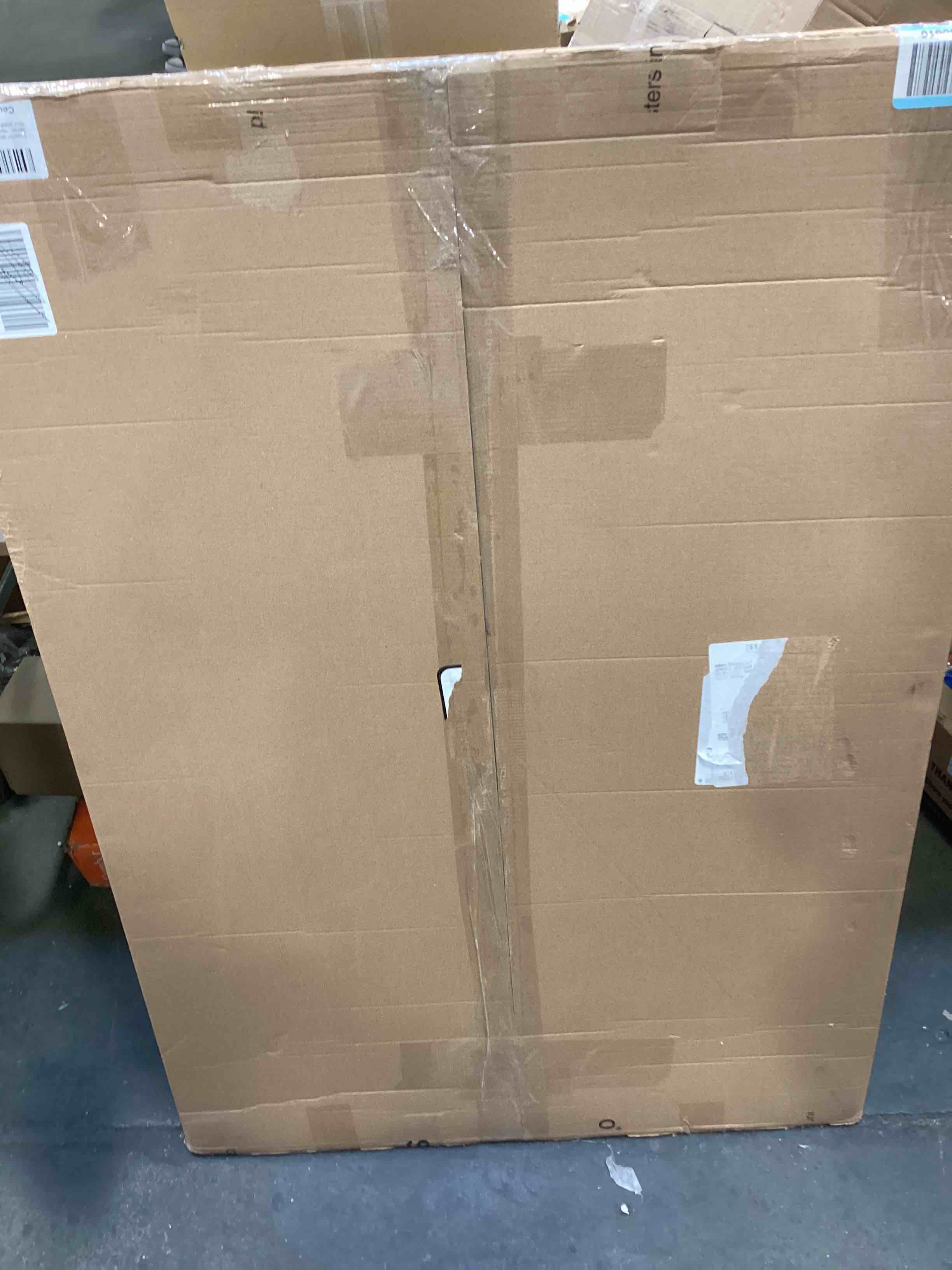 https://s3.amazonaws.com/lotting-images-prod/bidfta/RED5996539_1708803262040.jpeg