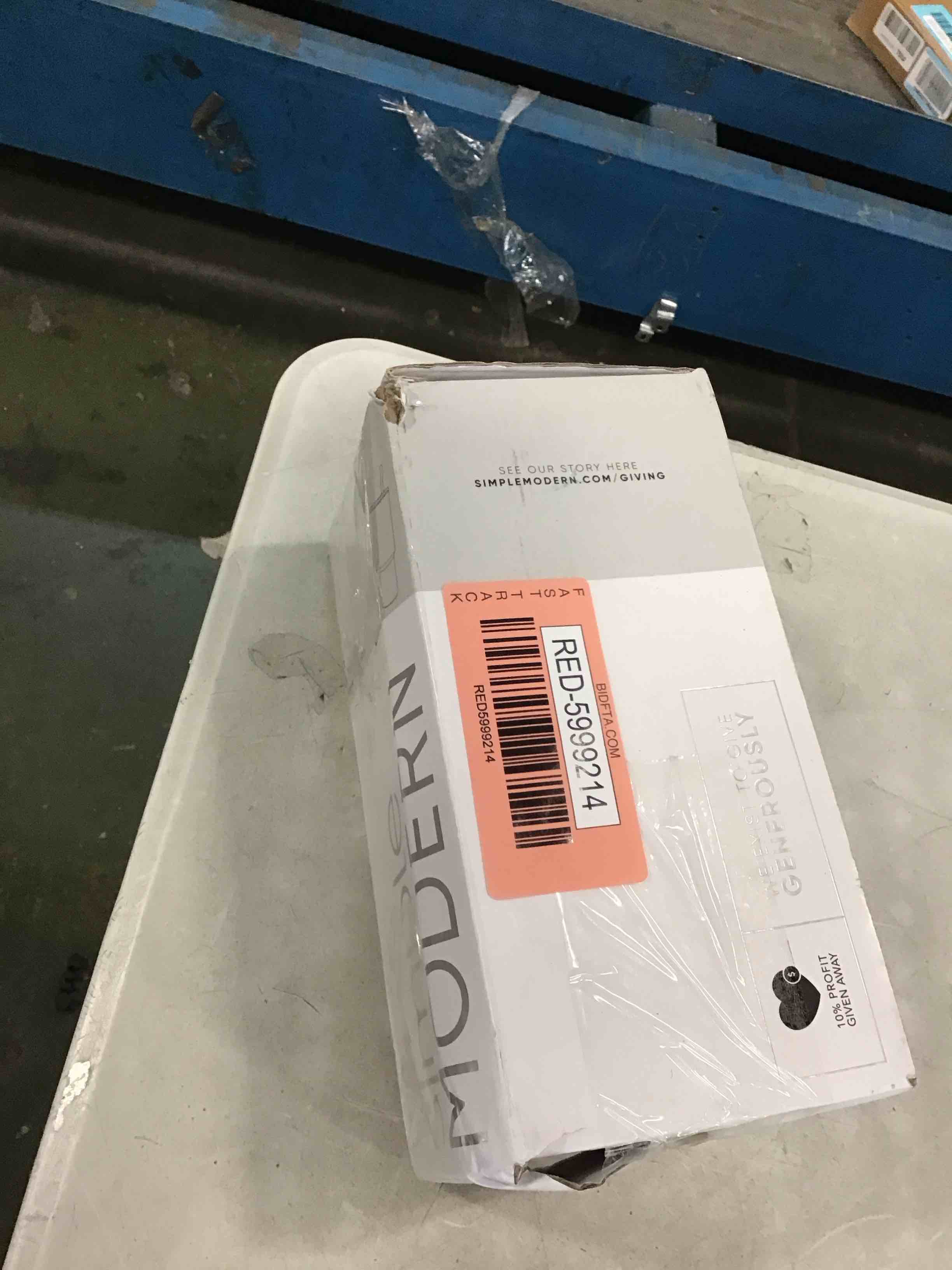 https://s3.amazonaws.com/lotting-images-prod/bidfta/RED5999214_1708108428092.jpeg