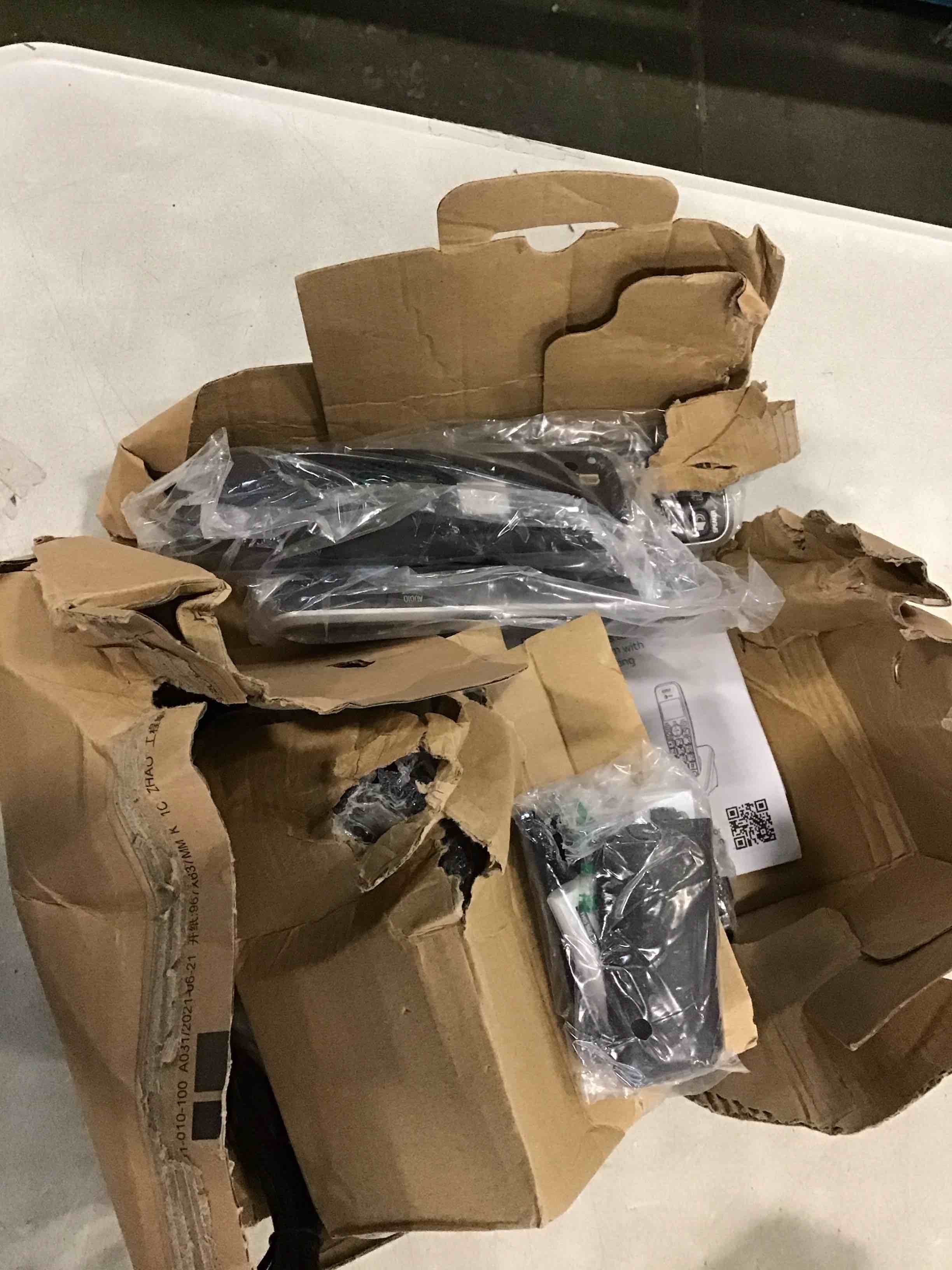 https://s3.amazonaws.com/lotting-images-prod/bidfta/RED5999228_1708110936616.jpeg