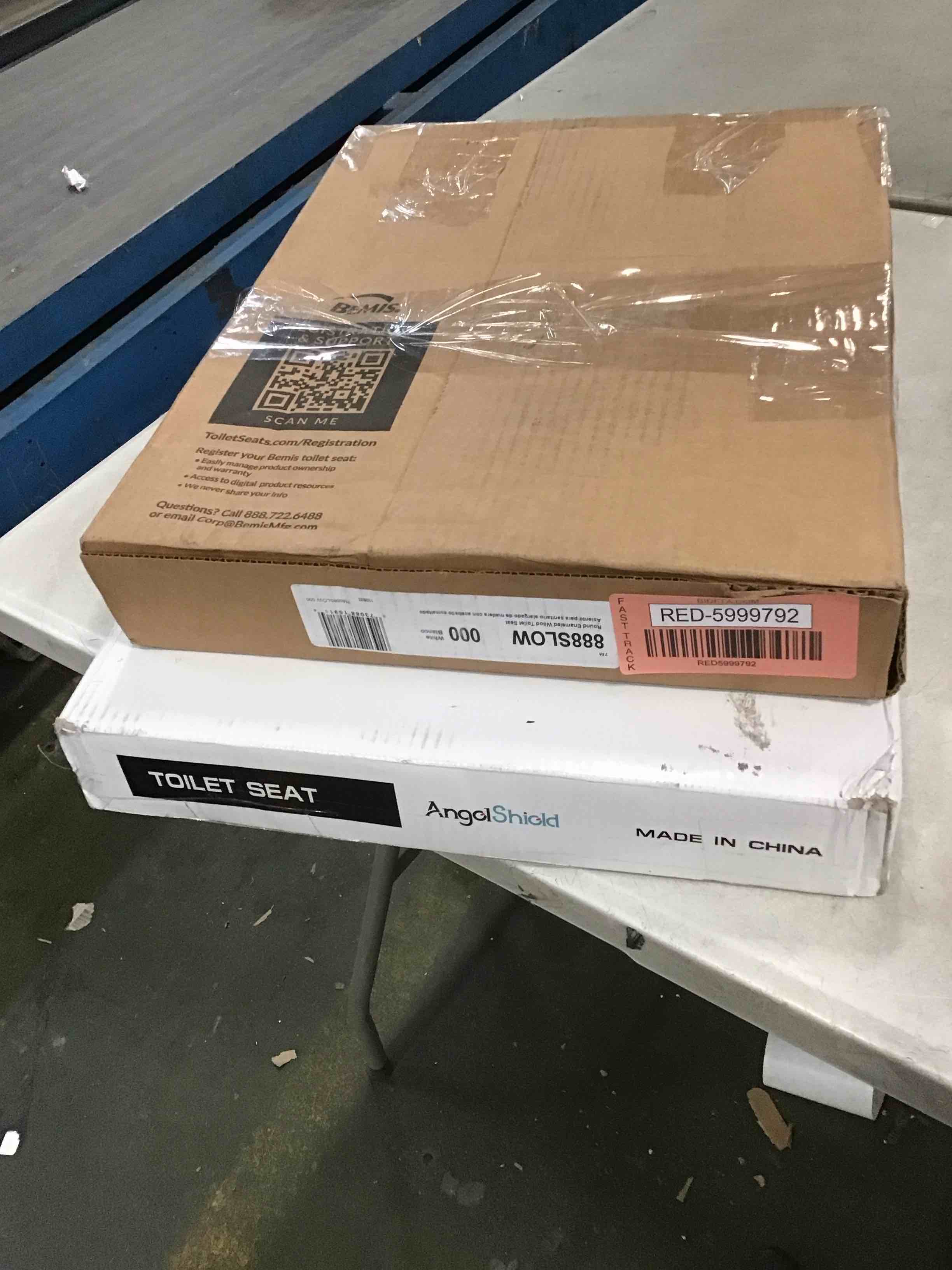 https://s3.amazonaws.com/lotting-images-prod/bidfta/RED5999792_1708456378782.jpeg