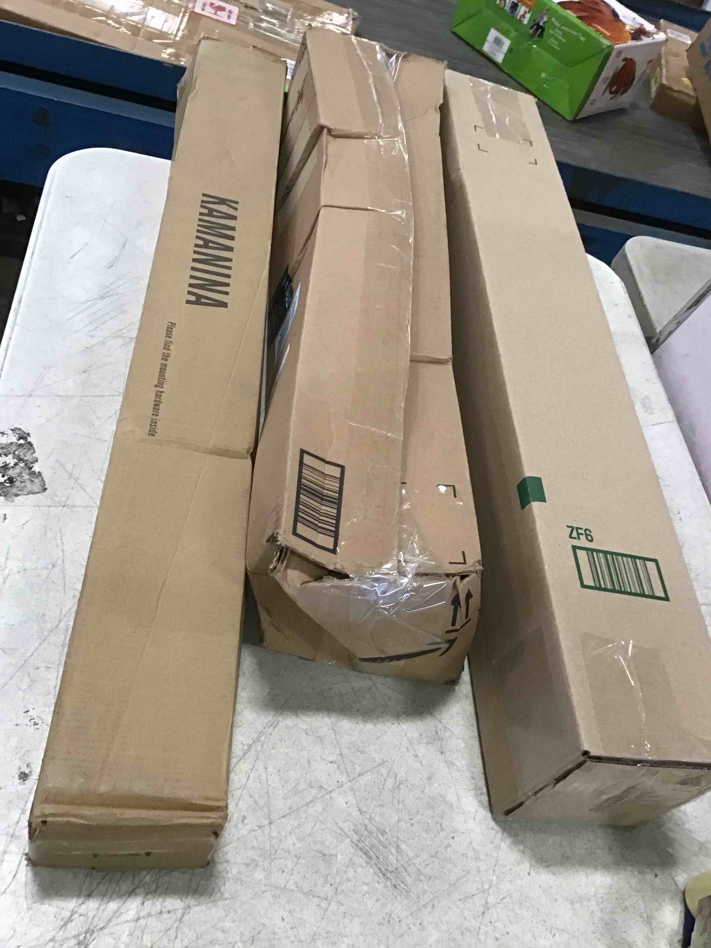 https://s3.amazonaws.com/lotting-images-prod/bidfta/RED6000351_1708715454046.jpeg