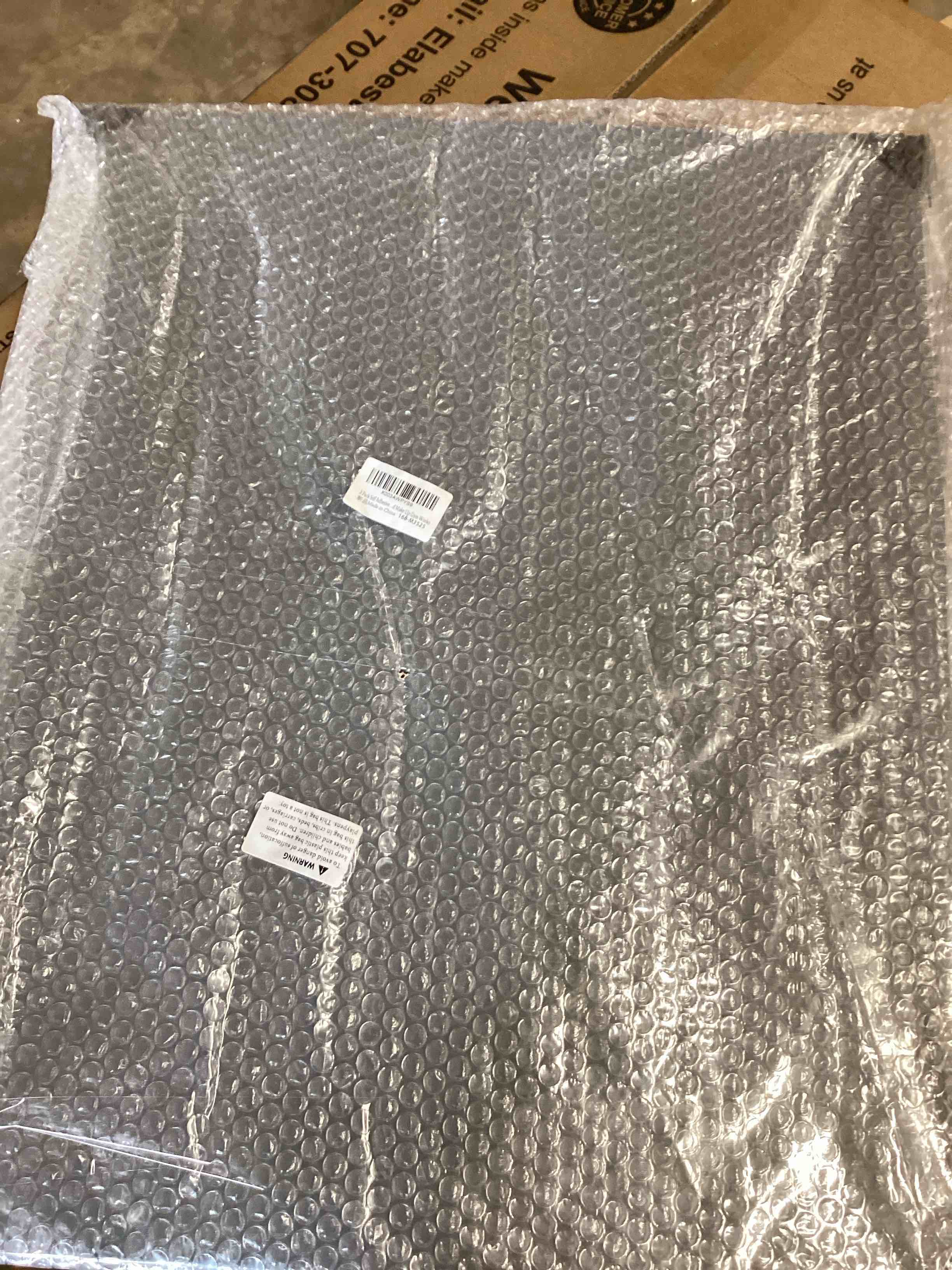 https://s3.amazonaws.com/lotting-images-prod/bidfta/RED6000779_1709658011900.jpeg