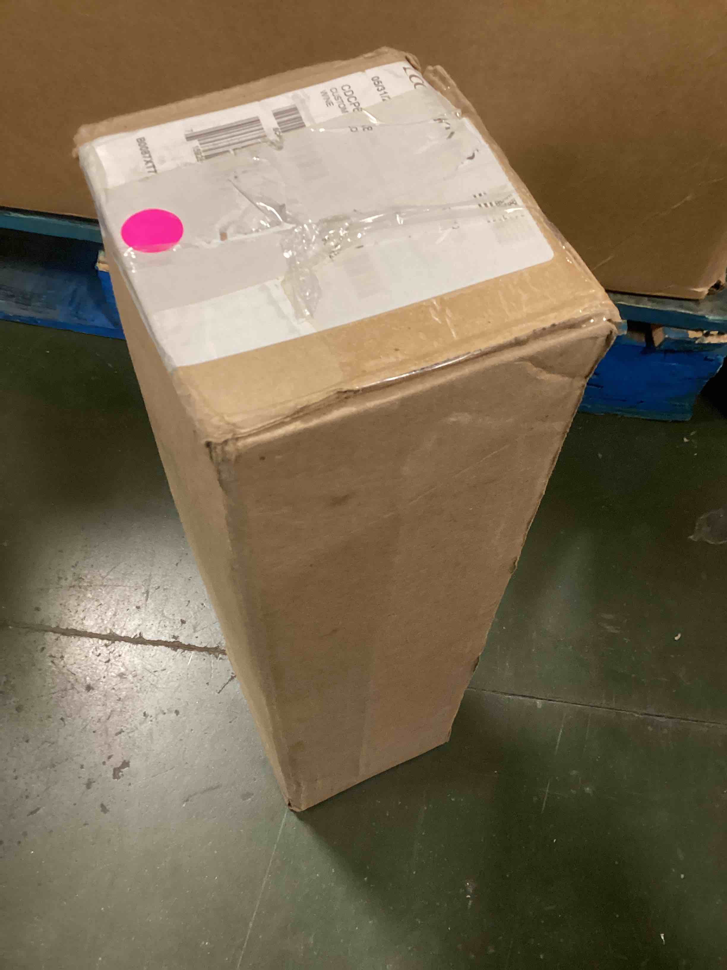https://s3.amazonaws.com/lotting-images-prod/bidfta/RED6002612_1708608114362.jpeg