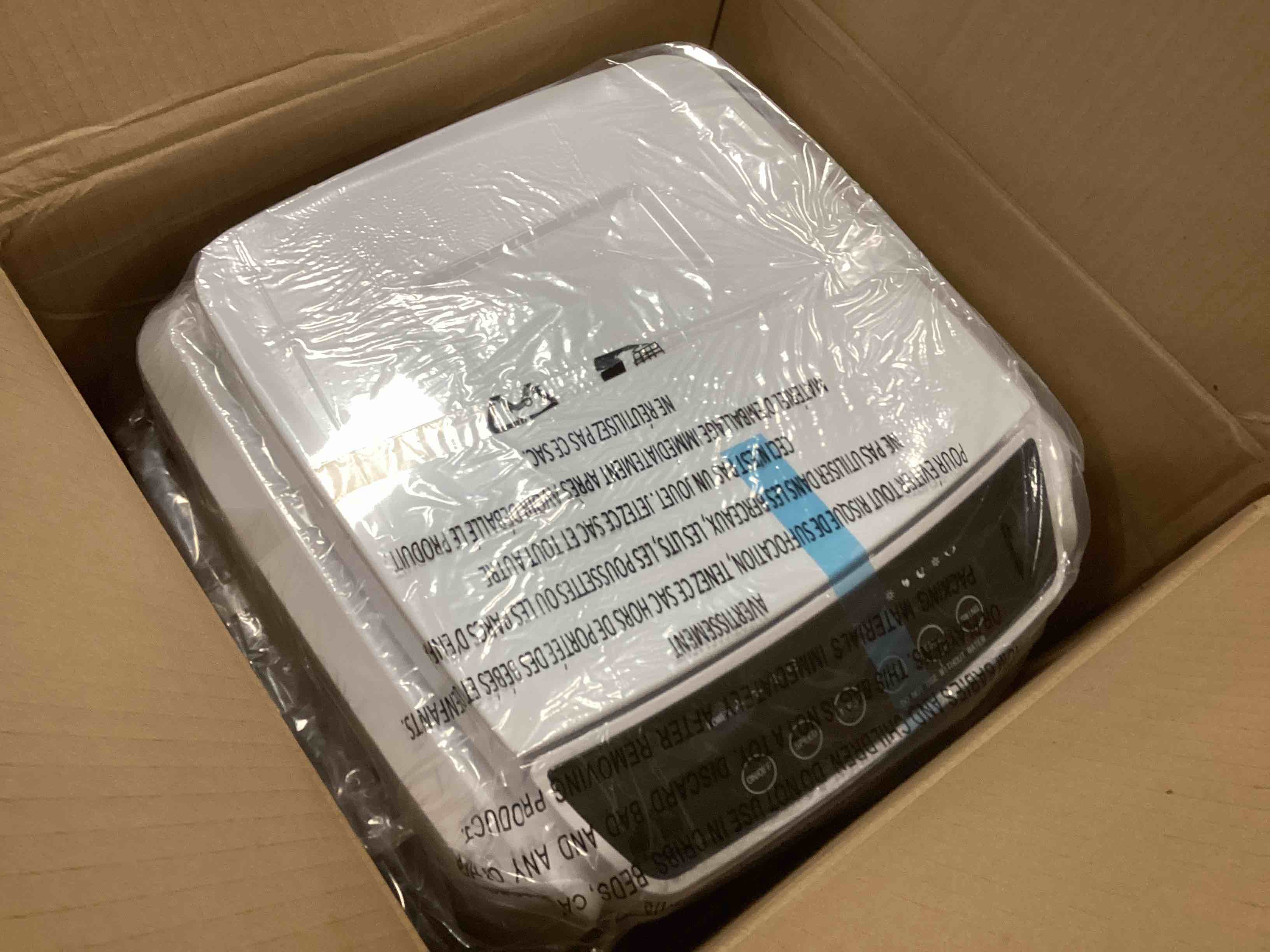 https://s3.amazonaws.com/lotting-images-prod/bidfta/RED6002711_1708625228089.jpeg