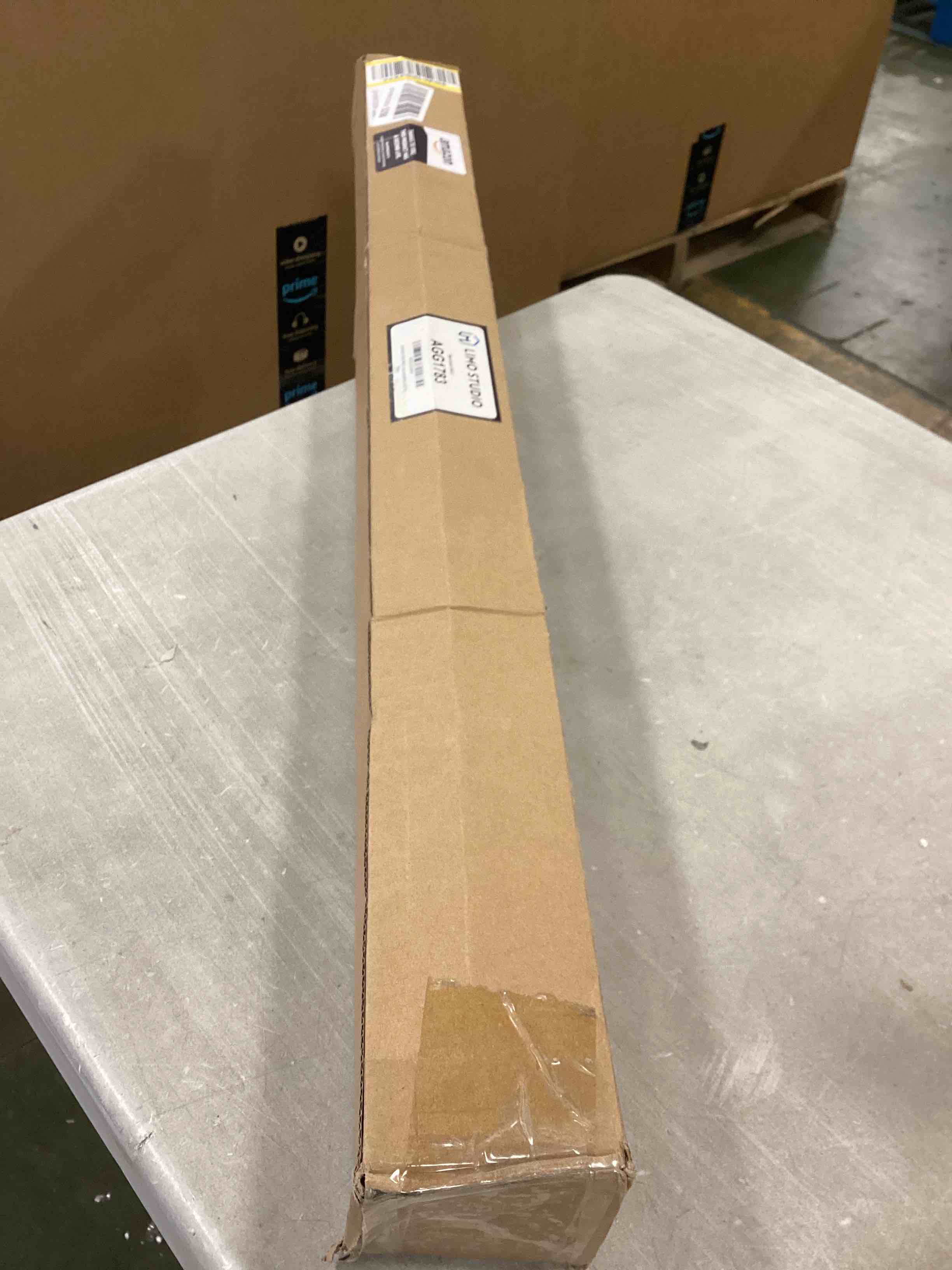 https://s3.amazonaws.com/lotting-images-prod/bidfta/RED6002742_1708631158664.jpeg