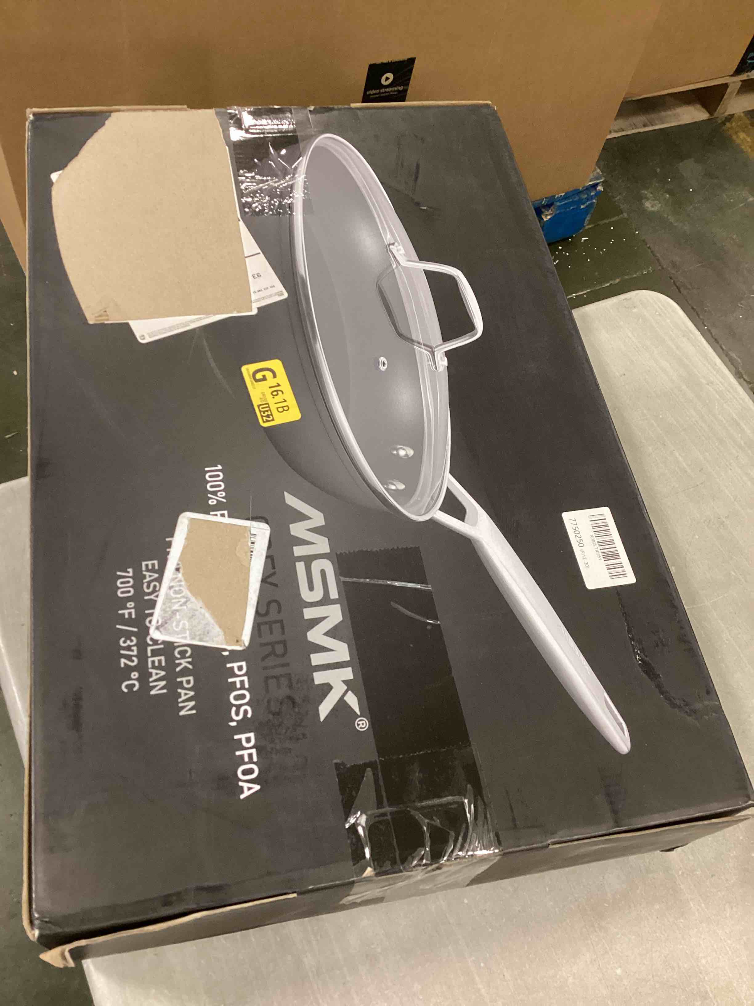 https://s3.amazonaws.com/lotting-images-prod/bidfta/RED6002751_1708632922954.jpeg