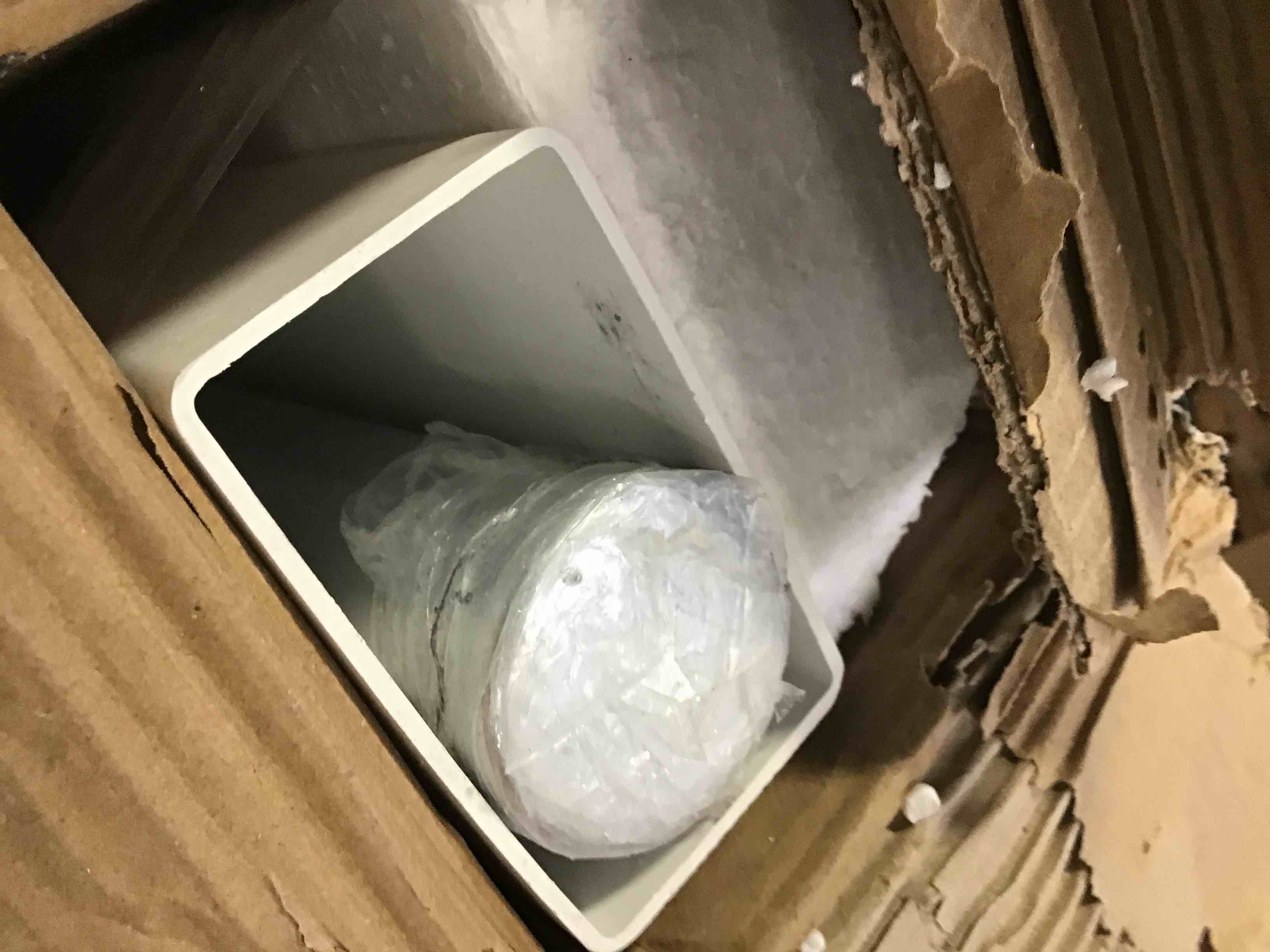 https://s3.amazonaws.com/lotting-images-prod/bidfta/RED6003092_1708976982455.jpeg