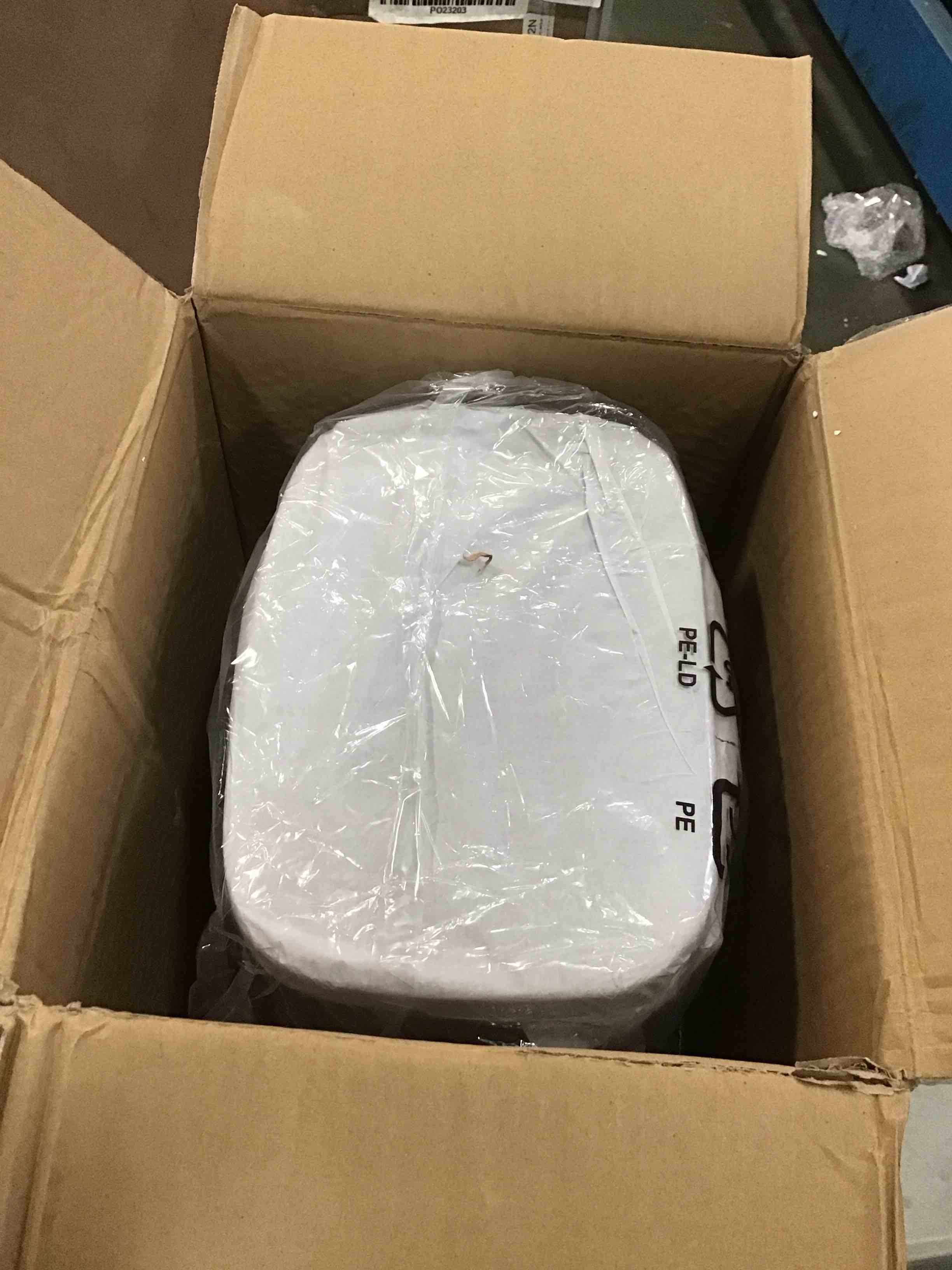 https://s3.amazonaws.com/lotting-images-prod/bidfta/RED6003604_1708281244734.jpeg