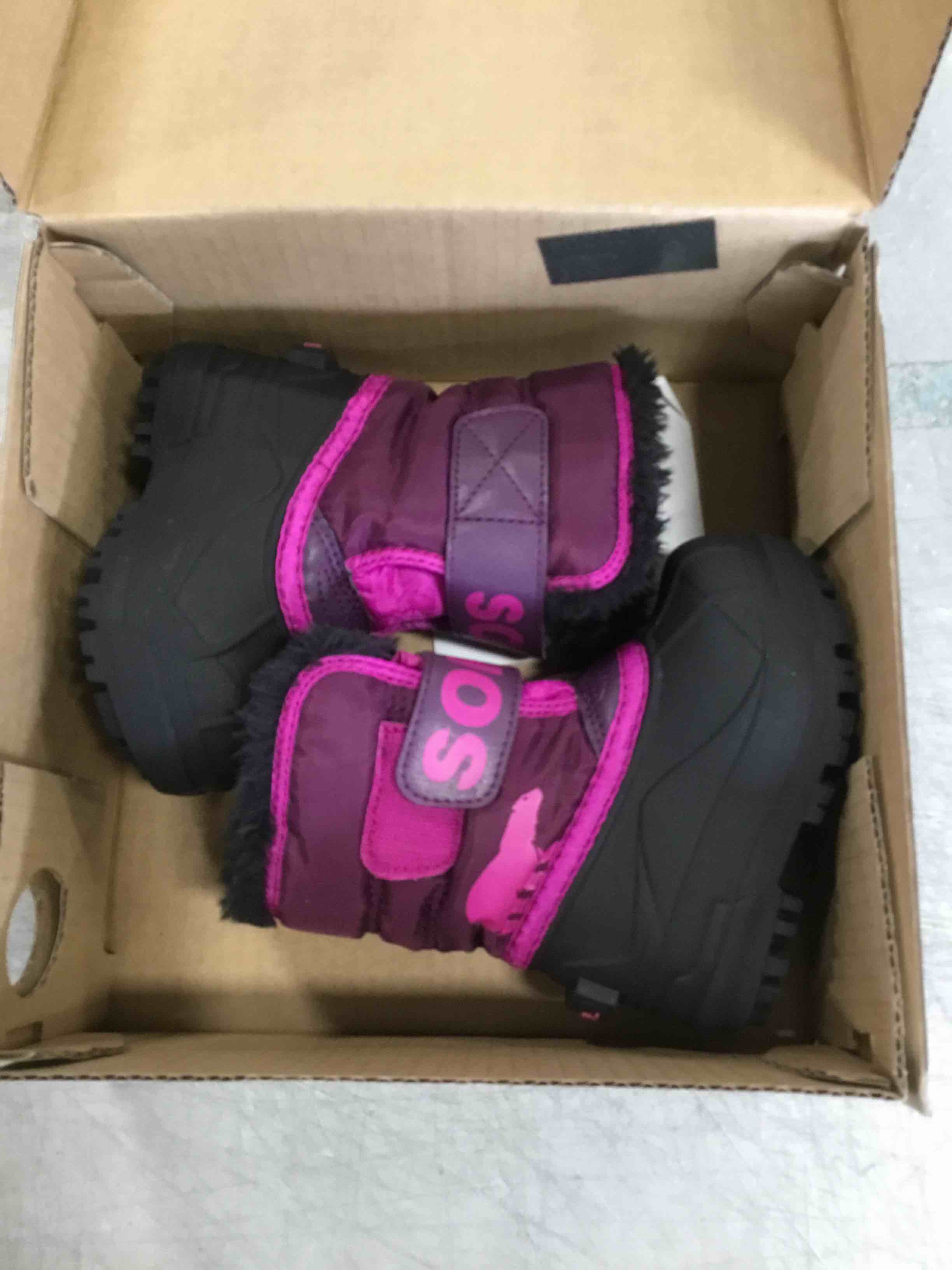 https://s3.amazonaws.com/lotting-images-prod/bidfta/RED6004689_1709402914387.jpeg