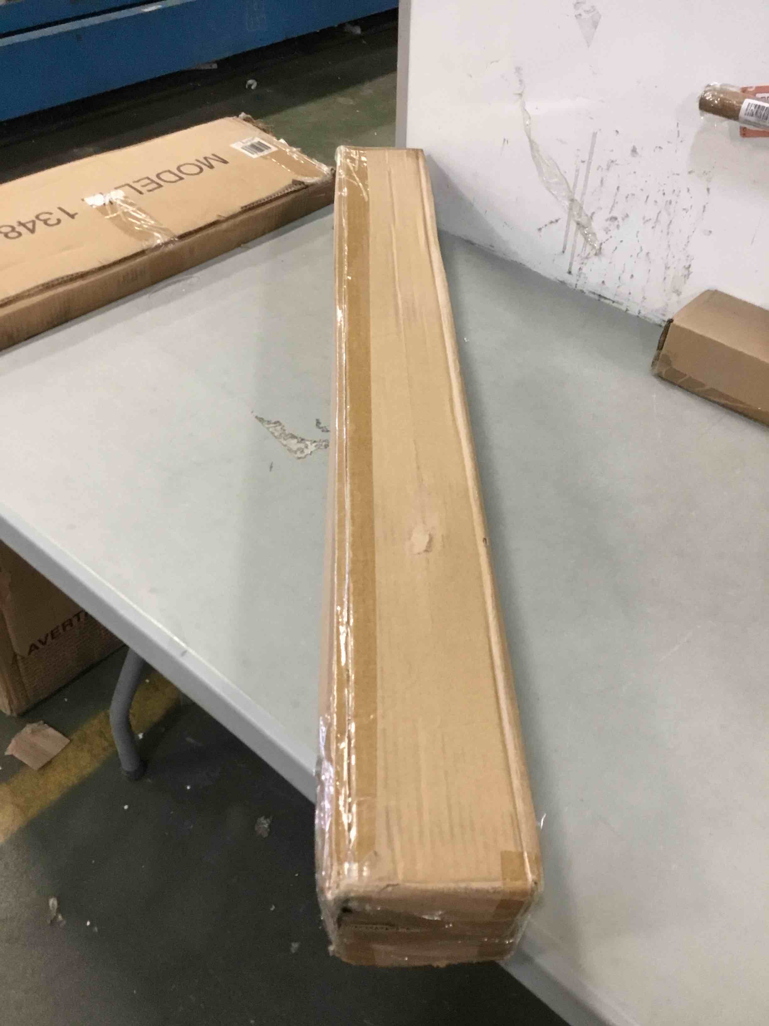 https://s3.amazonaws.com/lotting-images-prod/bidfta/RED6005193_1707936996573.jpeg