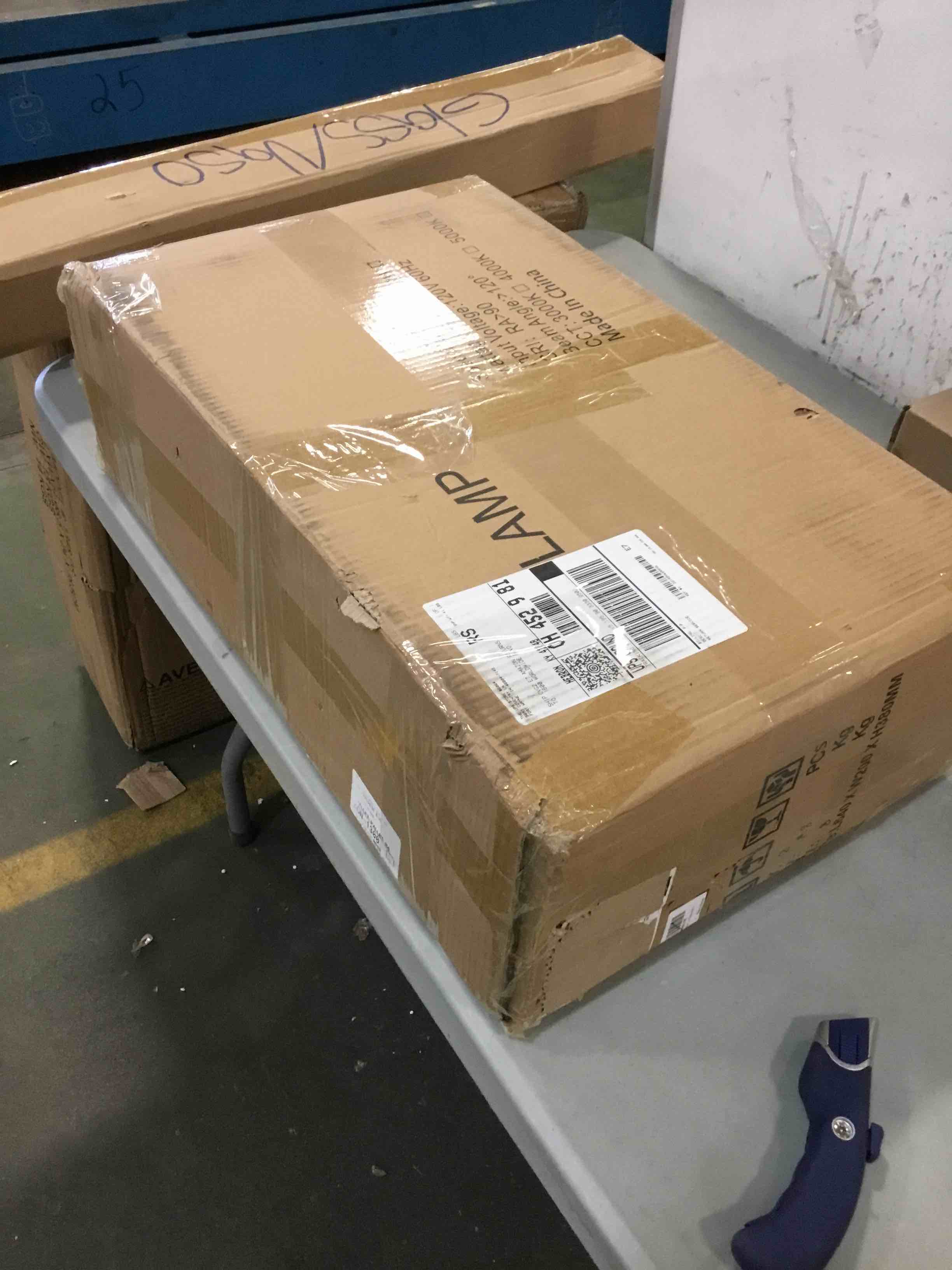 https://s3.amazonaws.com/lotting-images-prod/bidfta/RED6005194_1707937123863.jpeg