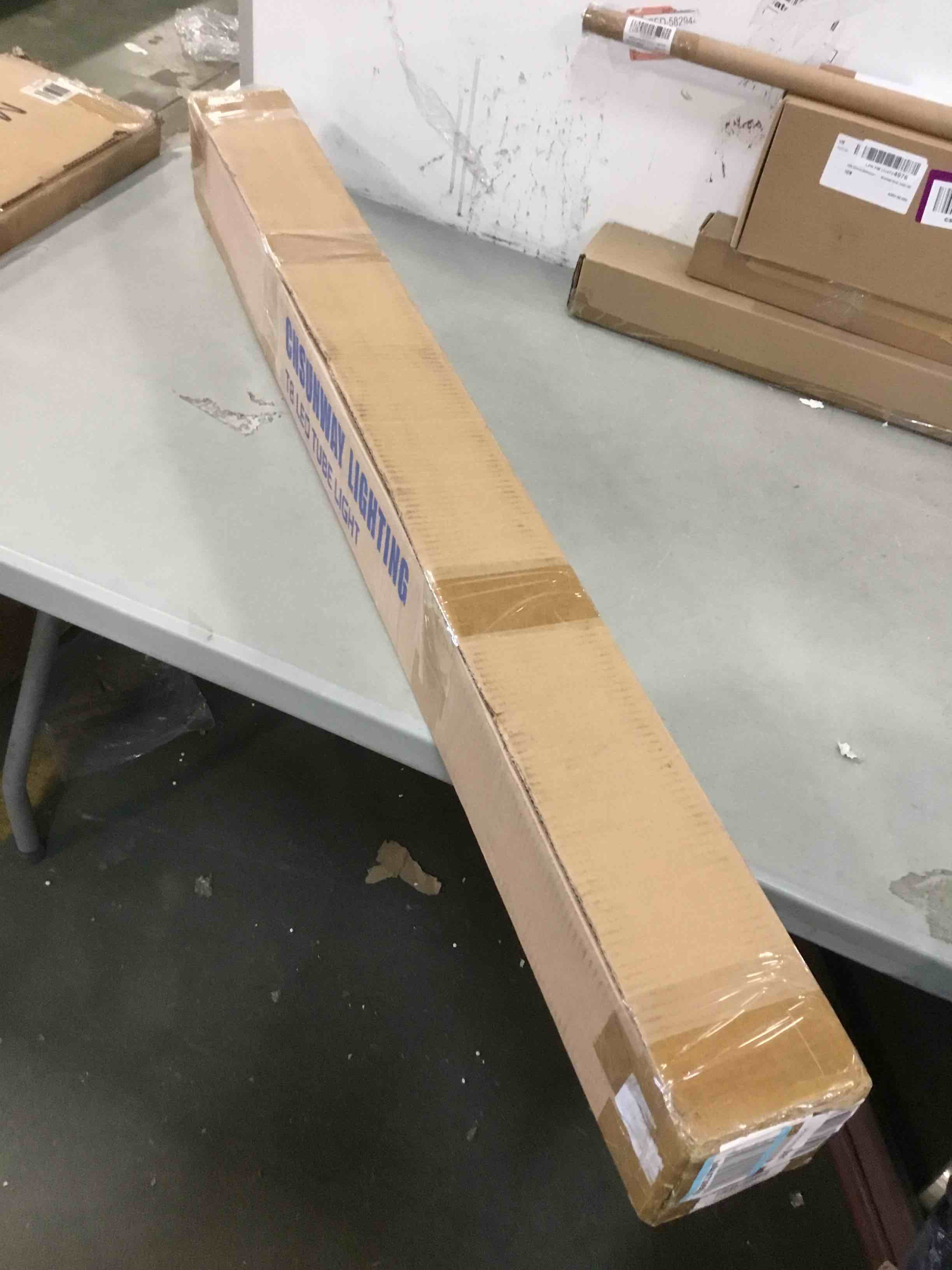 https://s3.amazonaws.com/lotting-images-prod/bidfta/RED6005201_1707938198537.jpeg