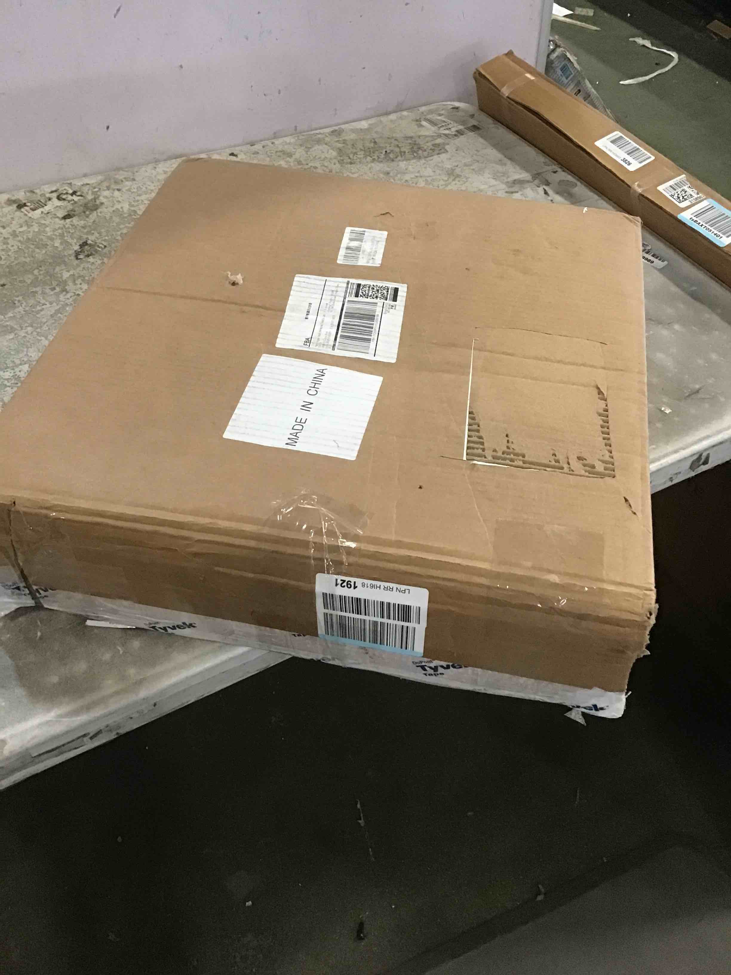 https://s3.amazonaws.com/lotting-images-prod/bidfta/RED6005263_1708008235285.jpeg