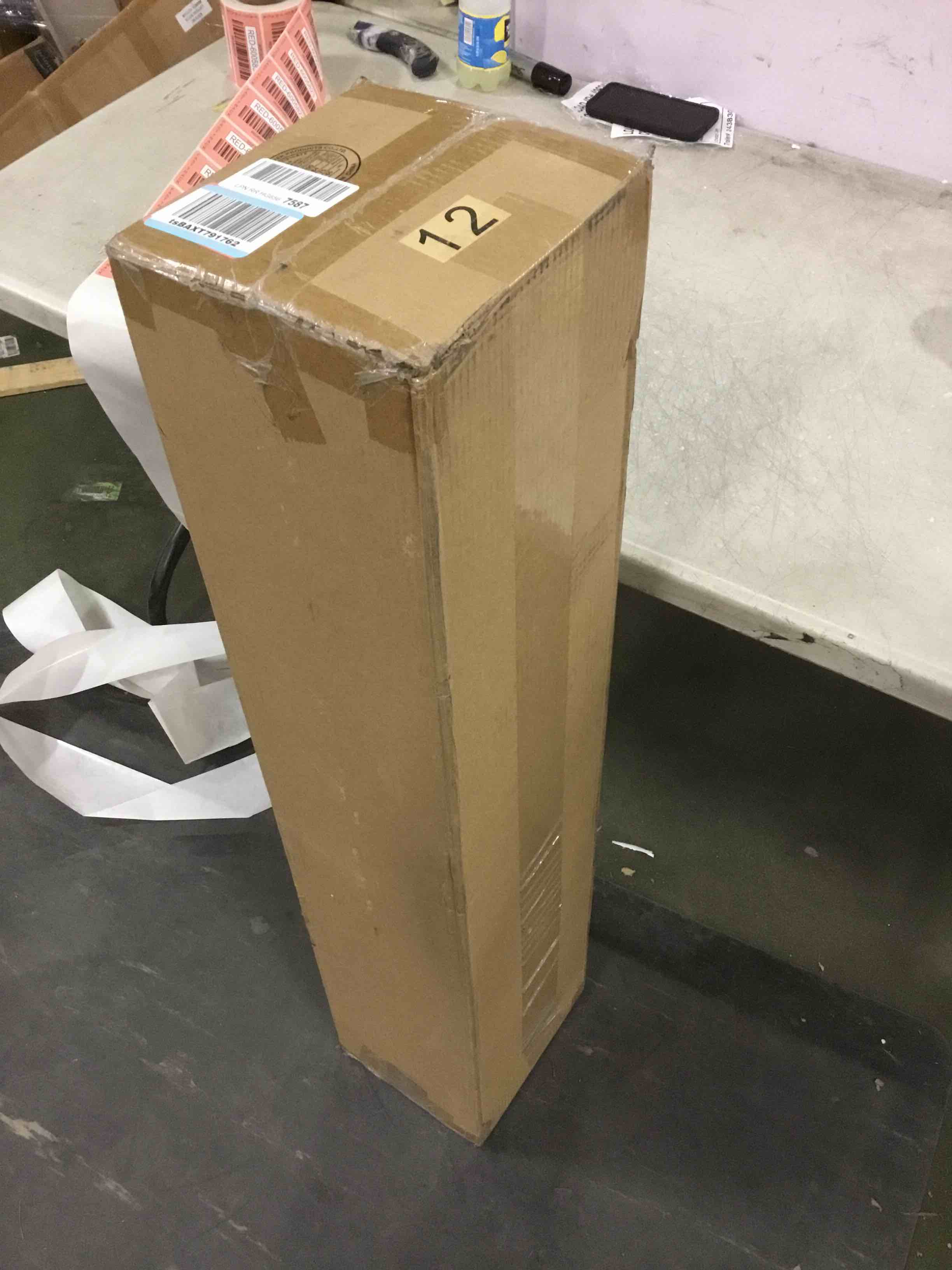 https://s3.amazonaws.com/lotting-images-prod/bidfta/RED6005816_1708626351041.jpeg